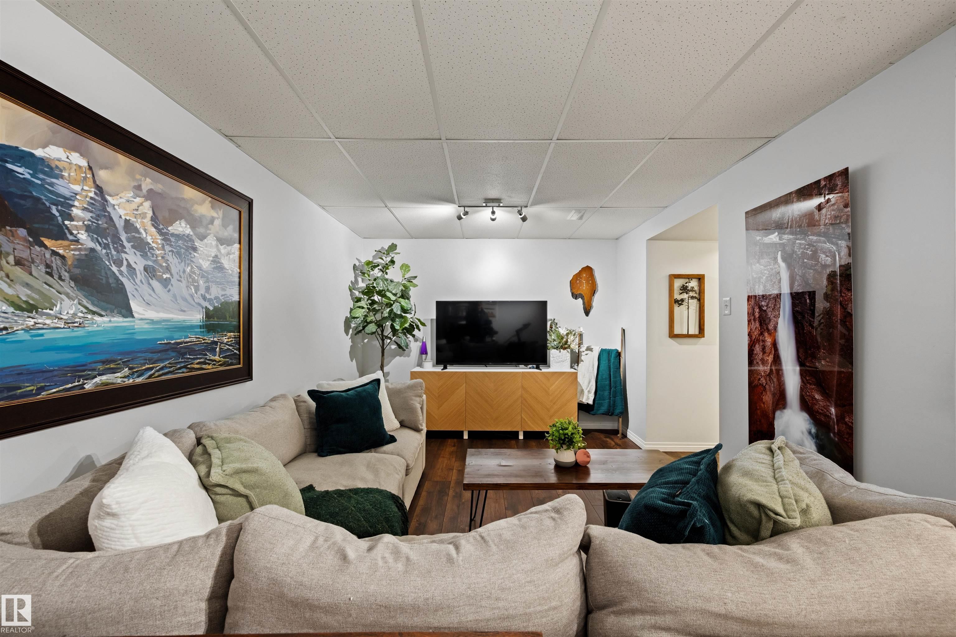 Photo 33 at 7067 32 Avenue NW, Kameyosek, Edmonton