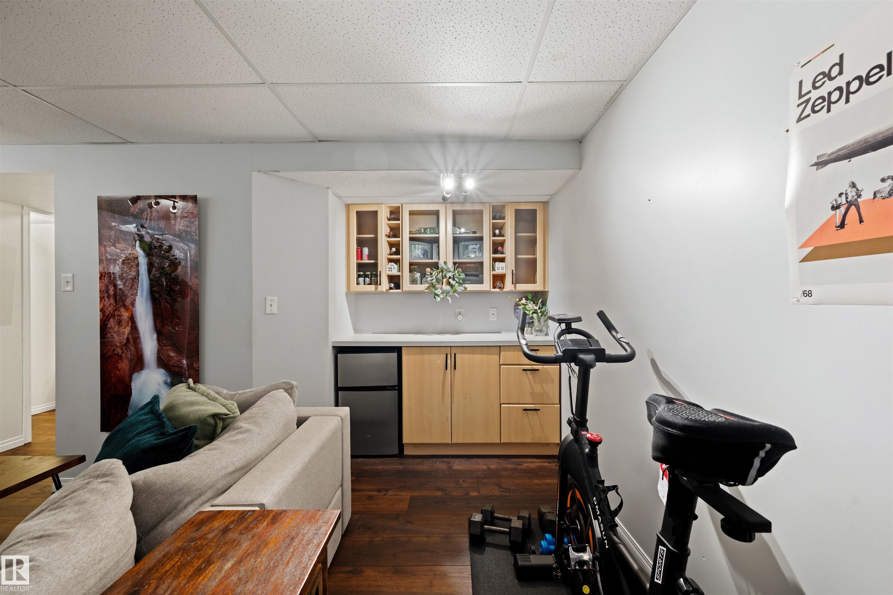 Photo 34 at 7067 32 Avenue NW, Kameyosek, Edmonton