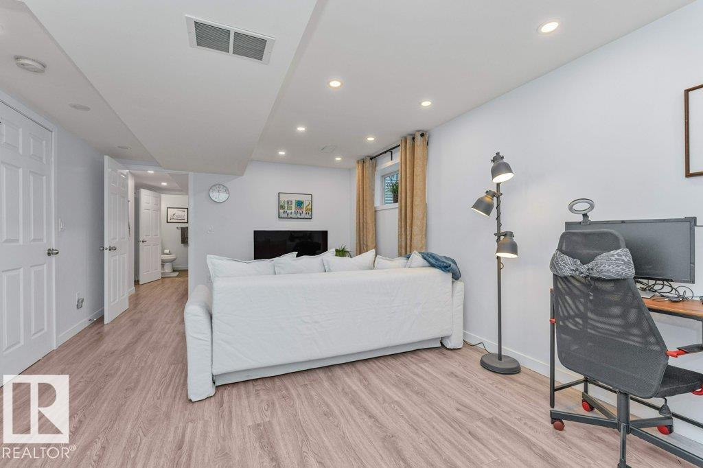 Photo 34 at 12059 19 Avenue SW, Rutherford, Edmonton