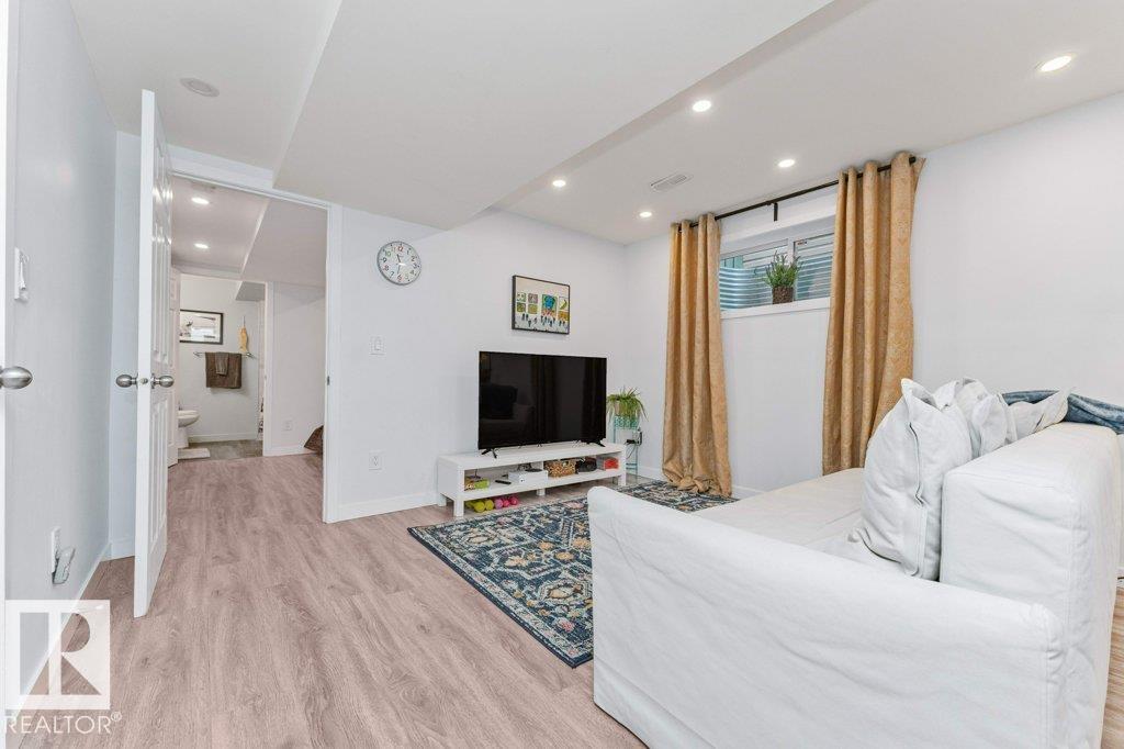 Photo 35 at 12059 19 Avenue SW, Rutherford, Edmonton