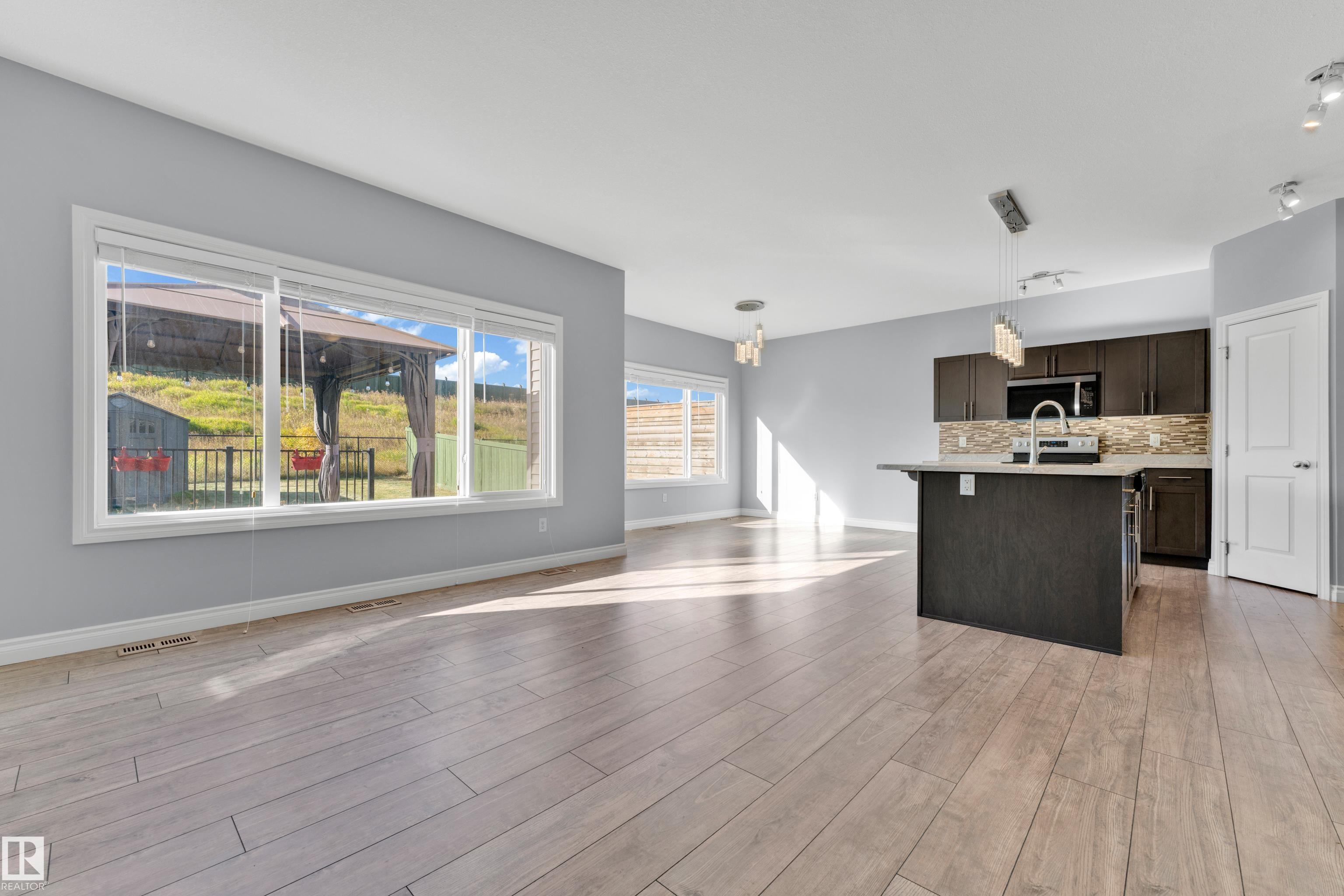 Photo 12 at 4359 126 Avenue NW, Homesteader, Edmonton