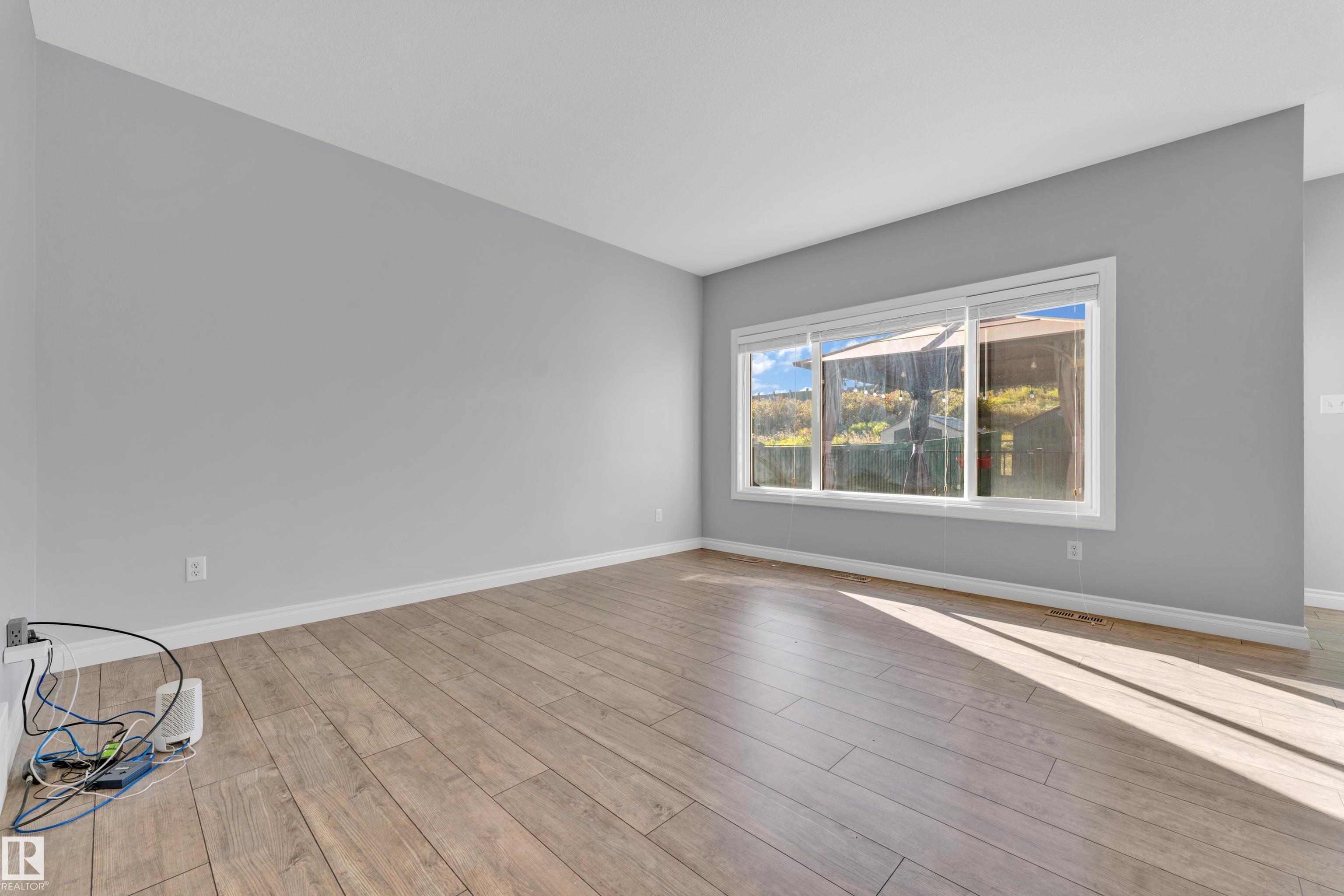 Photo 7 at 4359 126 Avenue NW, Homesteader, Edmonton