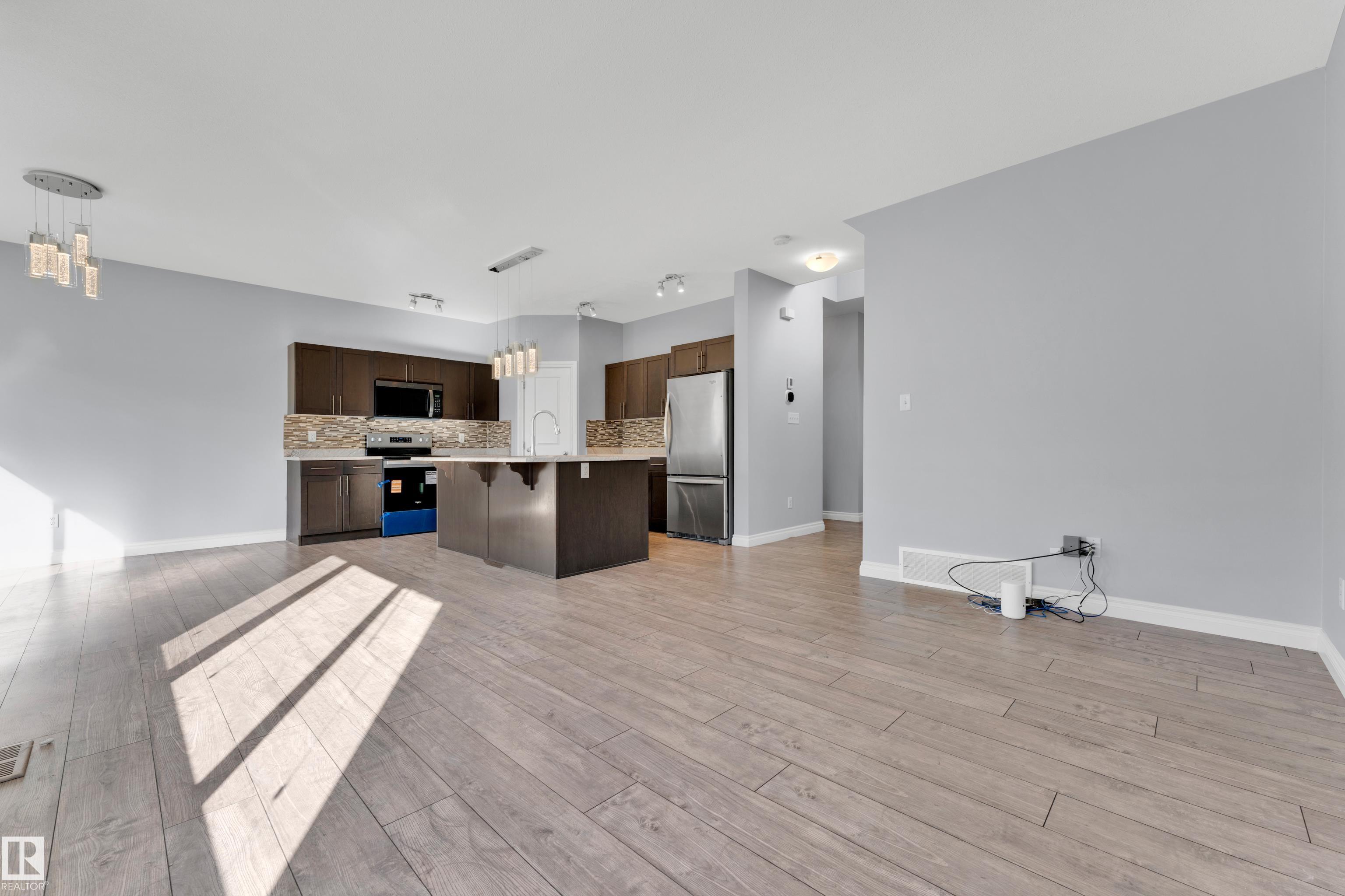 Photo 9 at 4359 126 Avenue NW, Homesteader, Edmonton