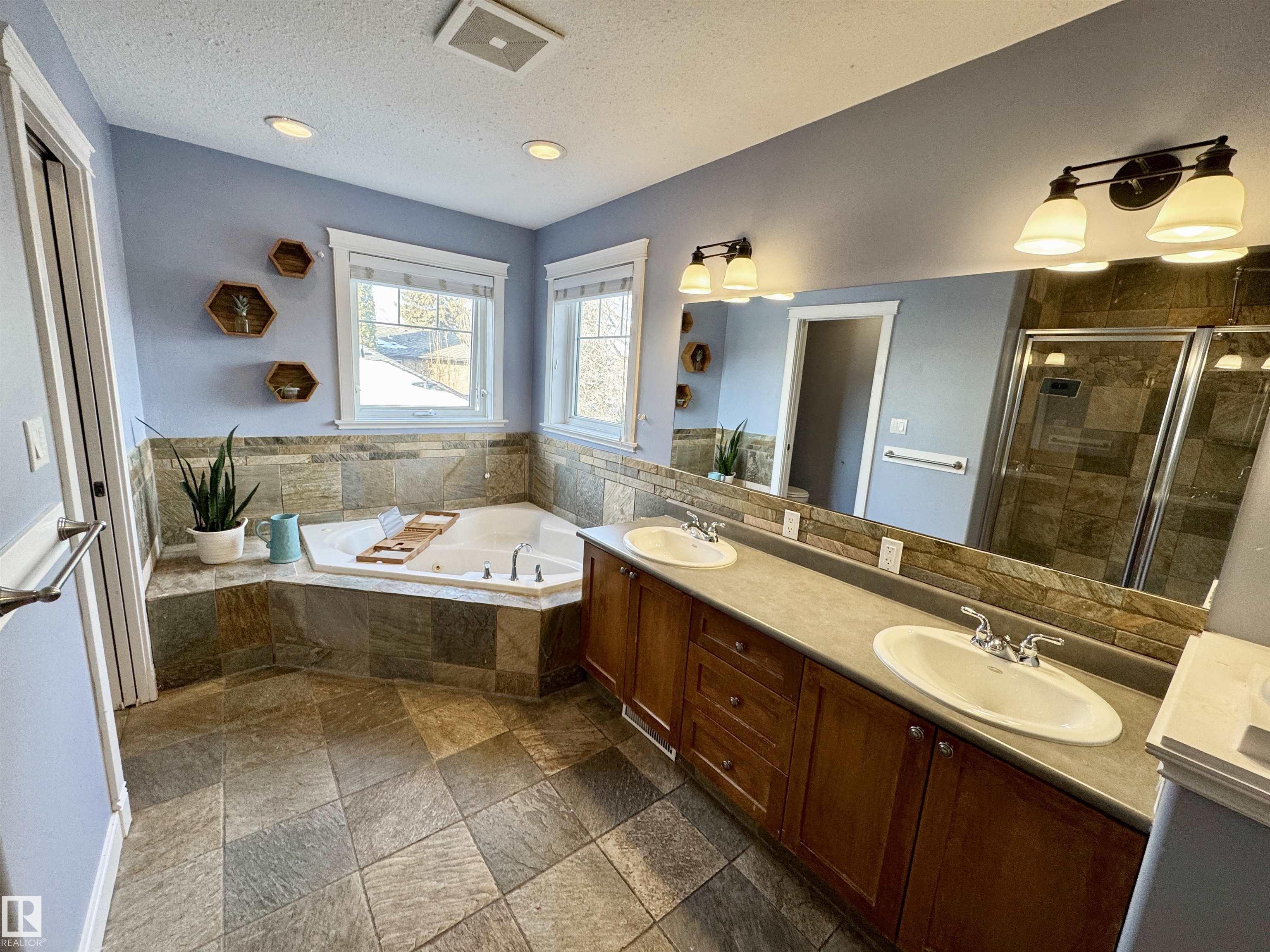 Photo 11 at 4825 Ada Boulevard NW, Beverly Heights, Edmonton
