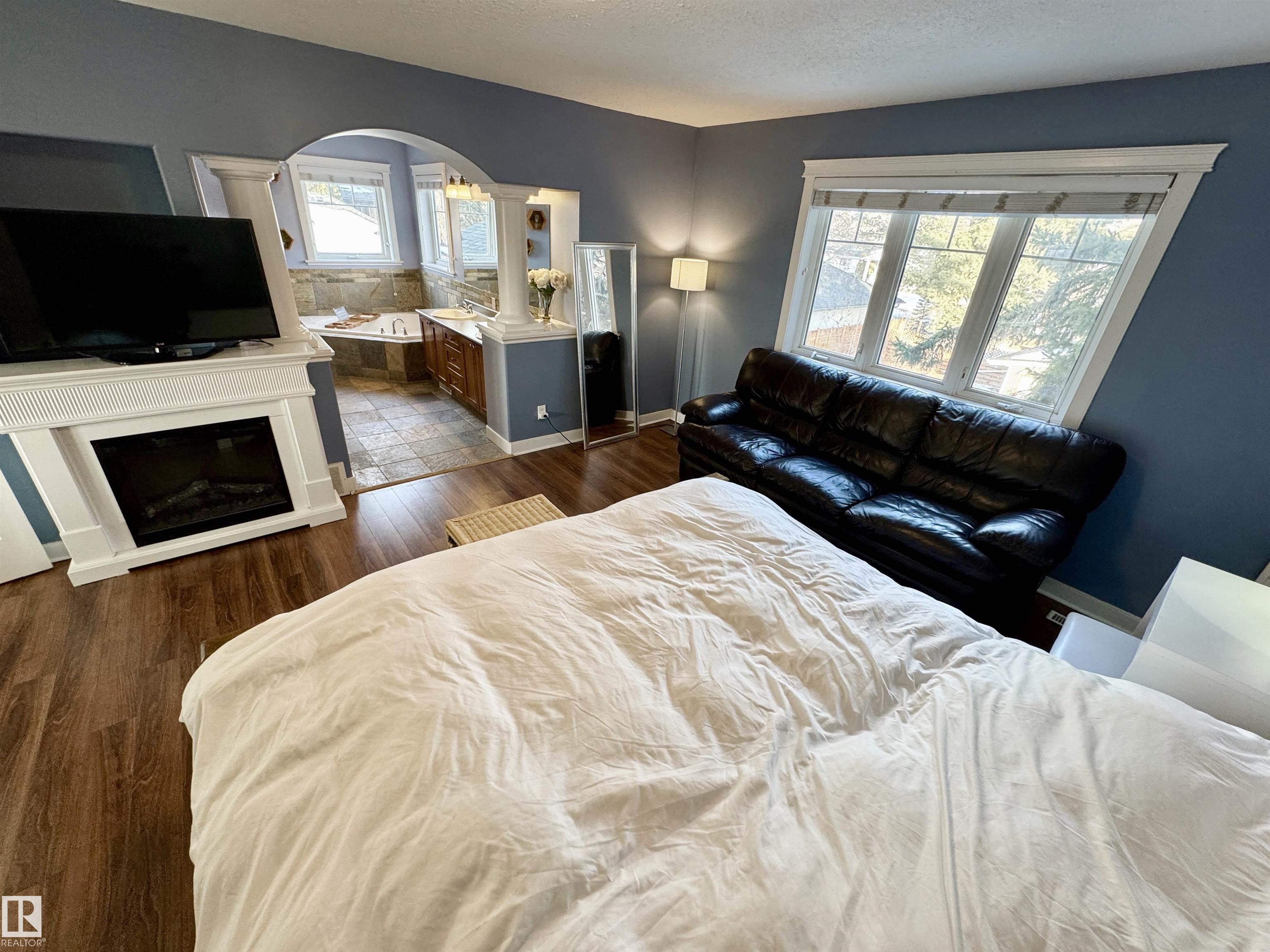 Photo 9 at 4825 Ada Boulevard NW, Beverly Heights, Edmonton