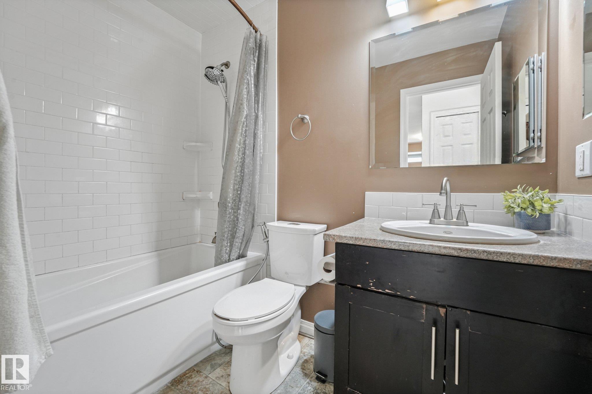 https://zimg.paragon.ice.com/ParagonImages/Property/PM/RAE/225424621/22/0/0/b83829abfad016e71cedb05d34453259/1/5f601237266c567183cc09b4d536d624/225424621-f3275e45-e5ac-42a2-9a5c-81178c7b499c.JPG