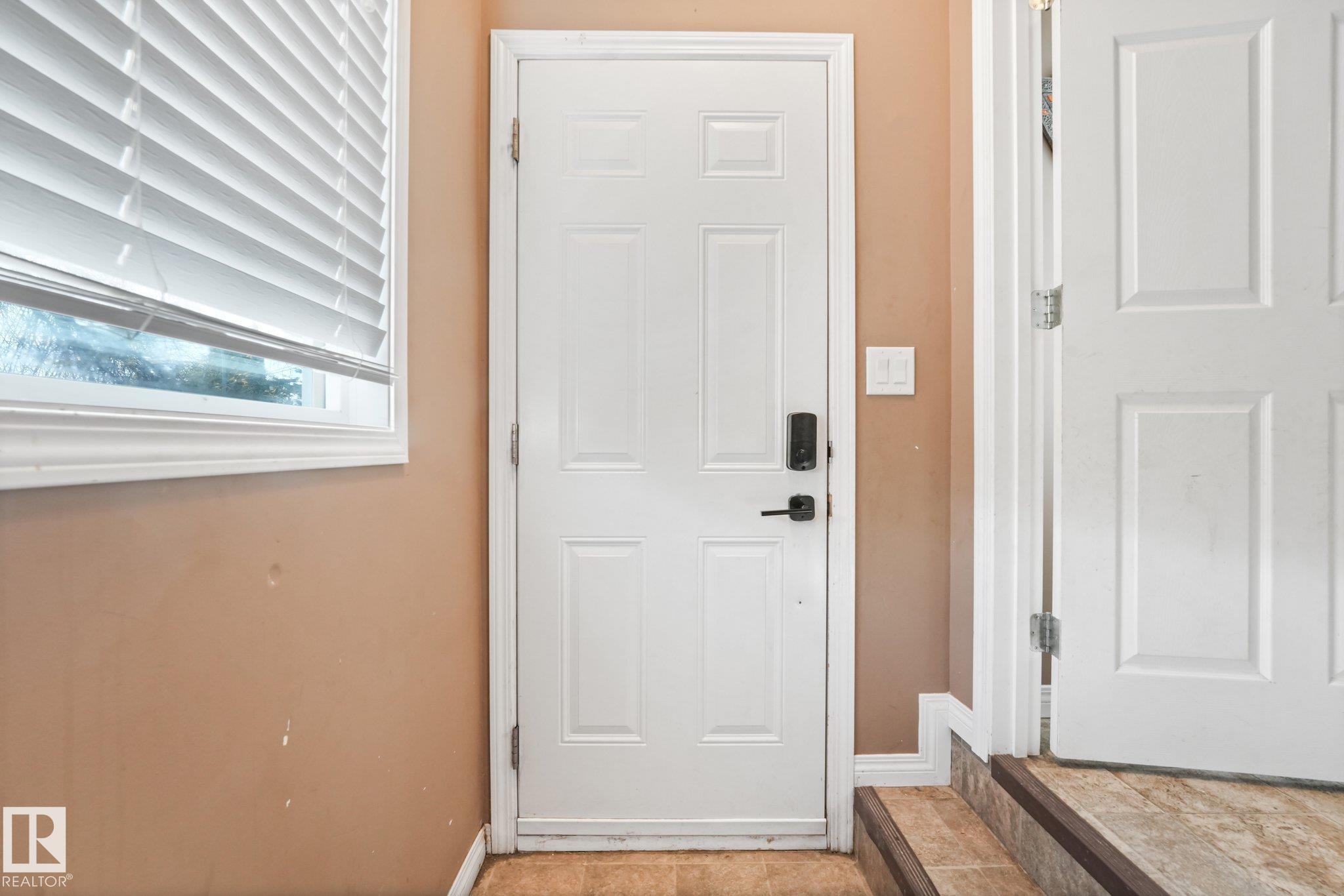https://zimg.paragon.ice.com/ParagonImages/Property/PM/RAE/225424621/29/0/0/50c3613bf02e77e555f20e91355ebc2d/1/5f601237266c567183cc09b4d536d624/225424621-ba302165-8b0e-4fa0-b32b-7640a335733a.JPG