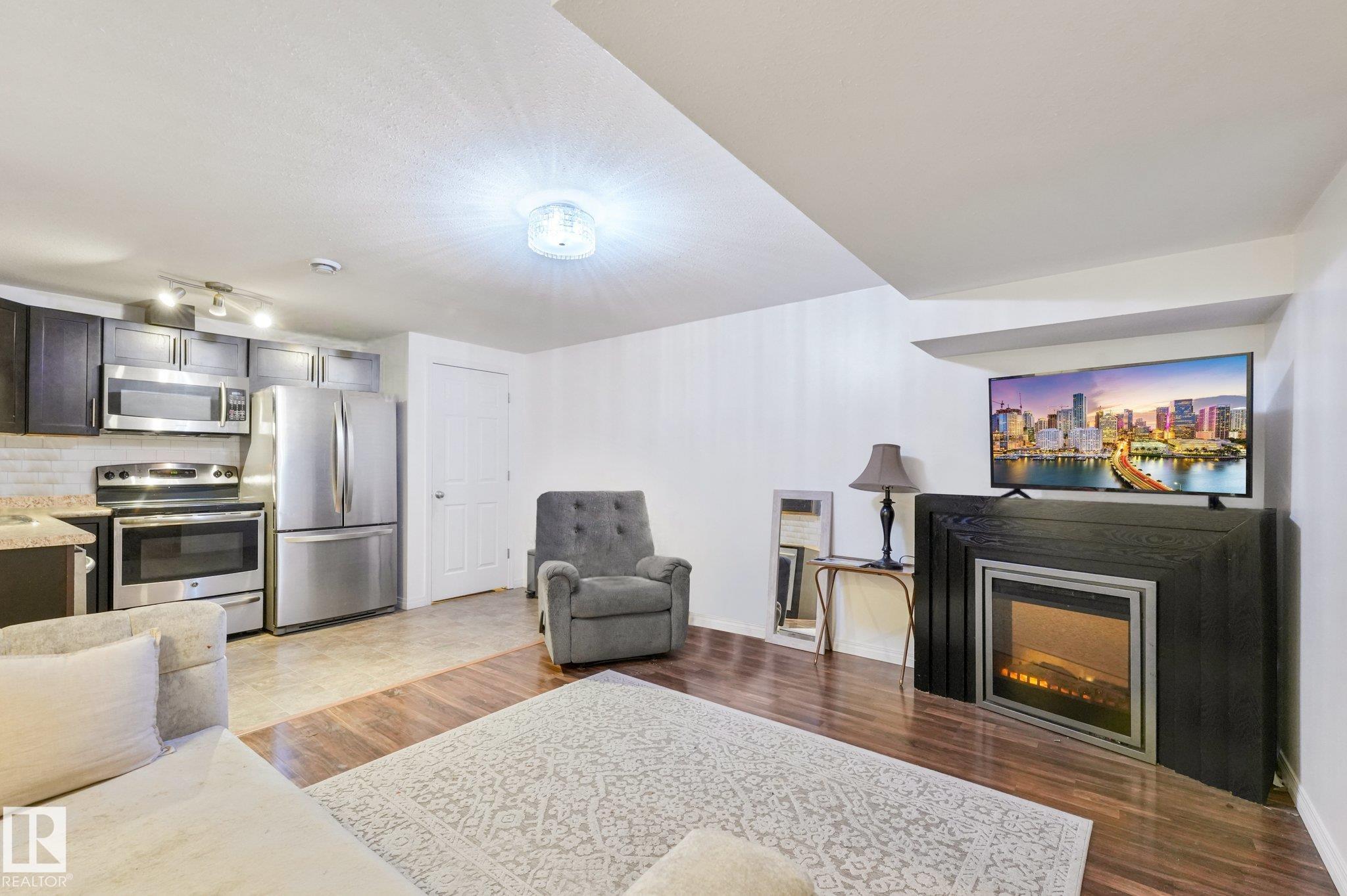 https://zimg.paragon.ice.com/ParagonImages/Property/PM/RAE/225424621/33/0/0/6ef11eab9b6ed3d57778782afd3eef1b/1/5f601237266c567183cc09b4d536d624/225424621-1c6aa5b0-94cf-4149-bf9d-b2e5f20d8e44.JPG