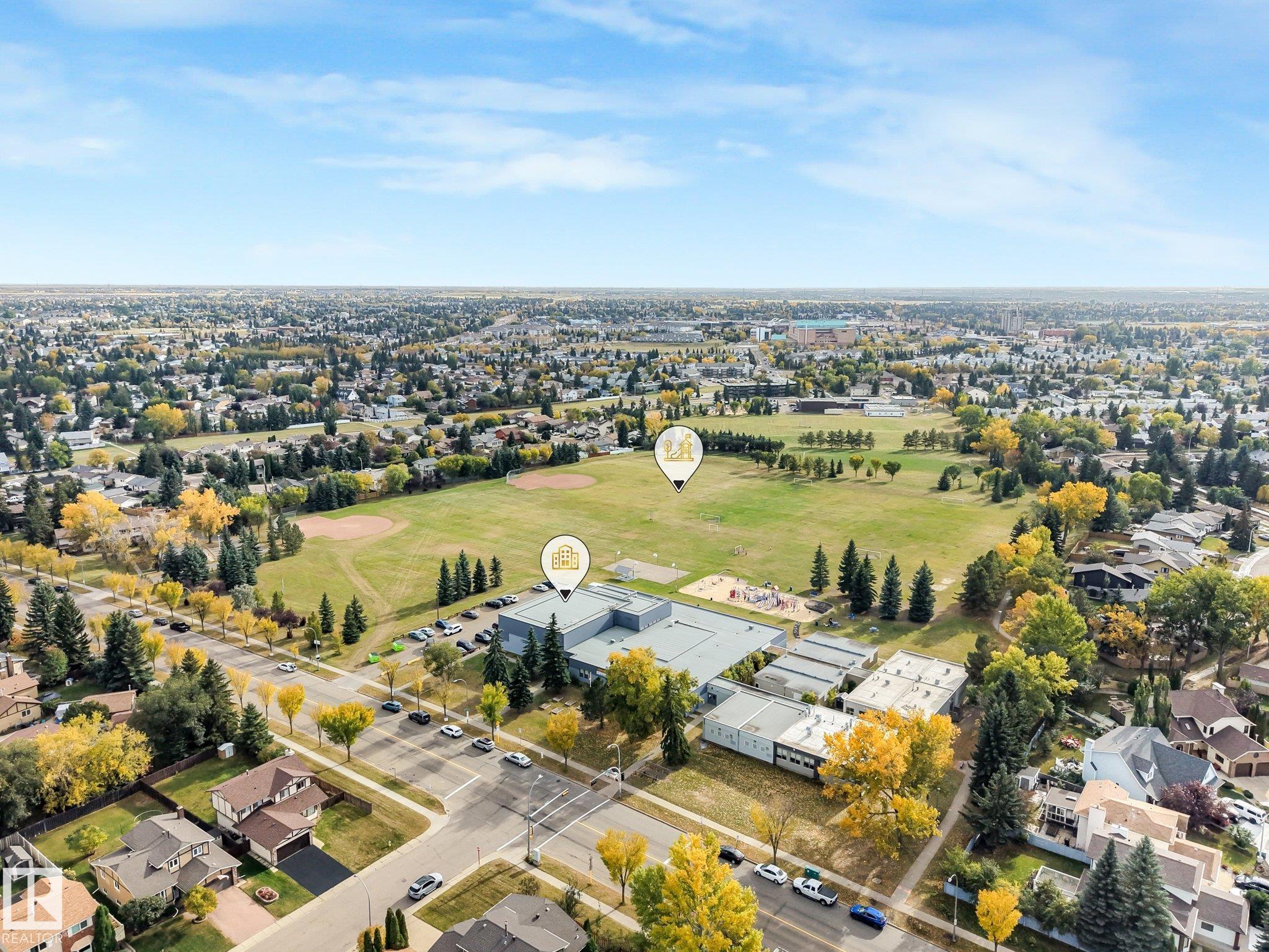 https://zimg.paragon.ice.com/ParagonImages/Property/PM/RAE/225424621/53/0/0/40cf31b1d02b374ddc4dd9a637a43dc6/1/5f601237266c567183cc09b4d536d624/225424621-64b9df00-54b6-438e-8a36-09ed8a532270.JPG