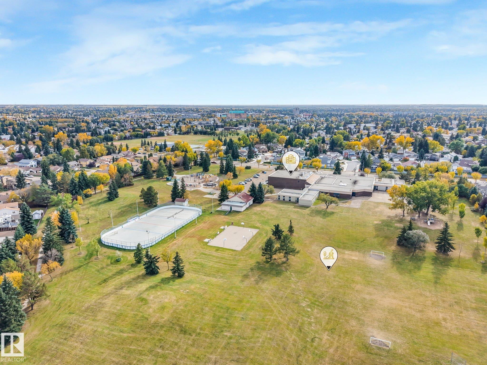 https://zimg.paragon.ice.com/ParagonImages/Property/PM/RAE/225424621/54/0/0/434f35816ba5d5c08d727f4cfa722b2a/1/5f601237266c567183cc09b4d536d624/225424621-1165e901-9113-4e67-9edc-c6278f80d4f3.JPG