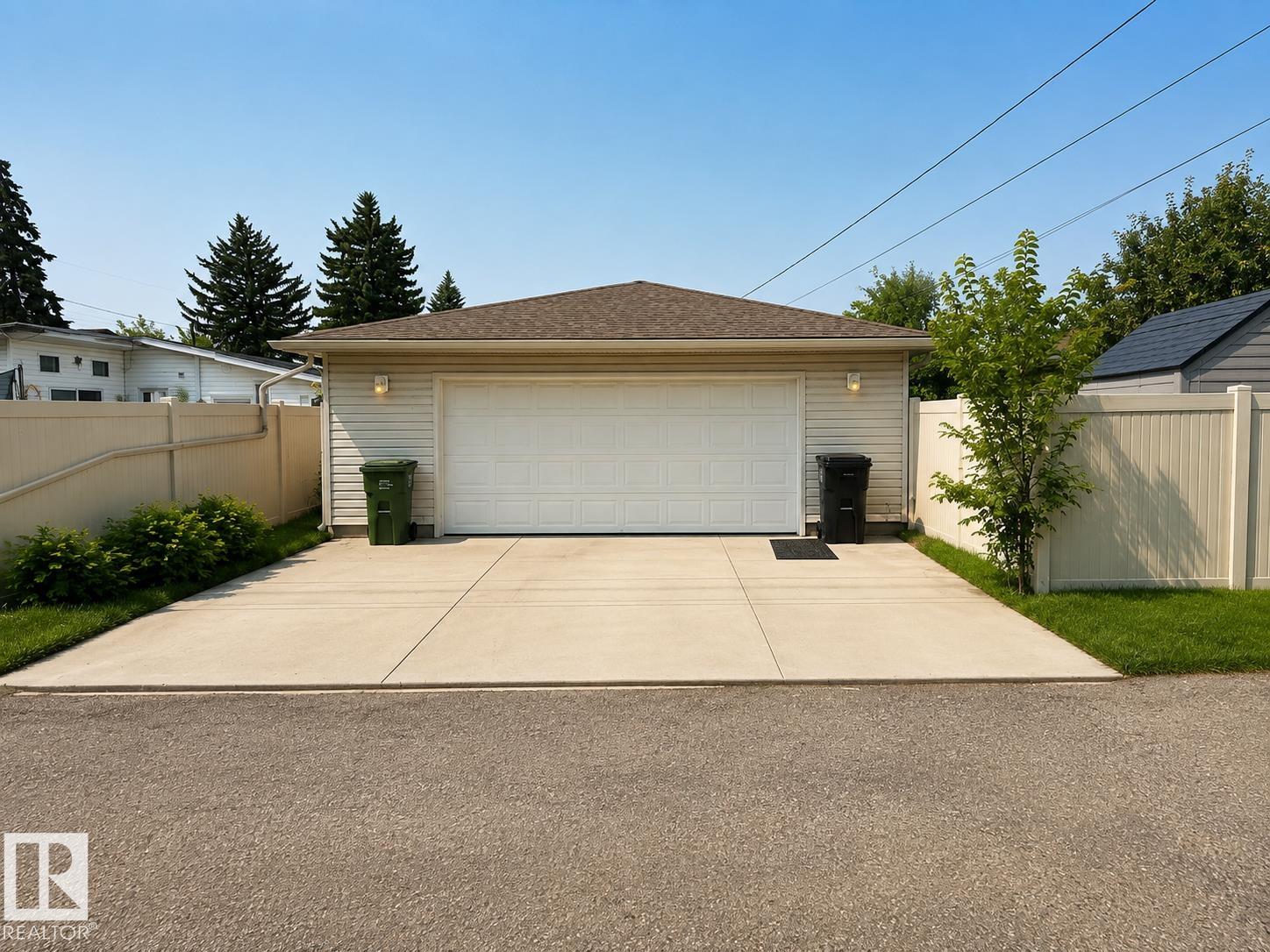 https://zimg.paragon.ice.com/ParagonImages/Property/PM/RAE/225424668/17/0/0/08ec75b433e85bc3291207c397c93185/1/48a0dc83a4eb48ffec14f754d3dfcc29/225424668-295cb50b-1443-4108-acef-379b4d809d56.JPG