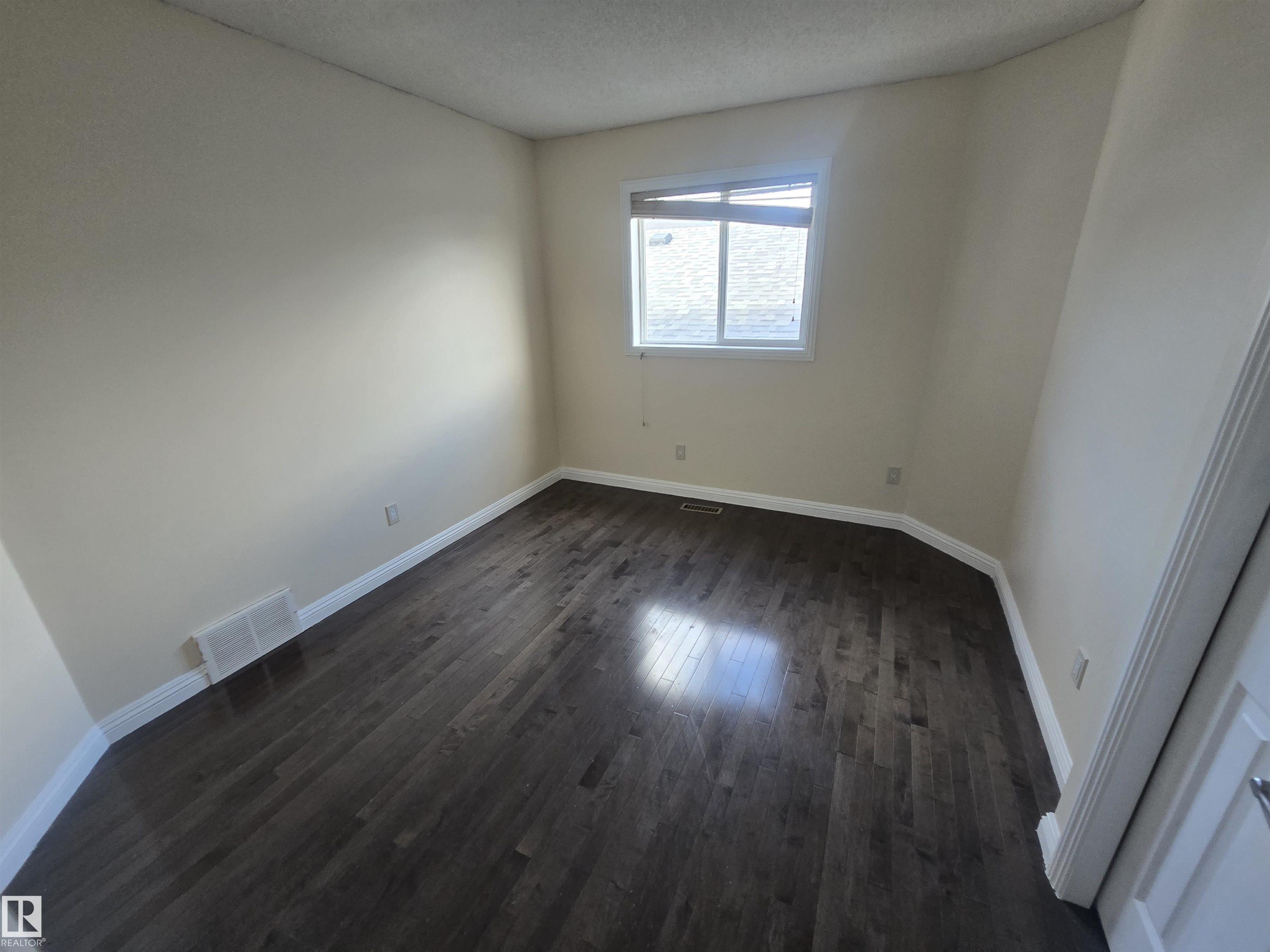 Photo 25 at 13812 149 Avenue NW, Cumberland, Edmonton