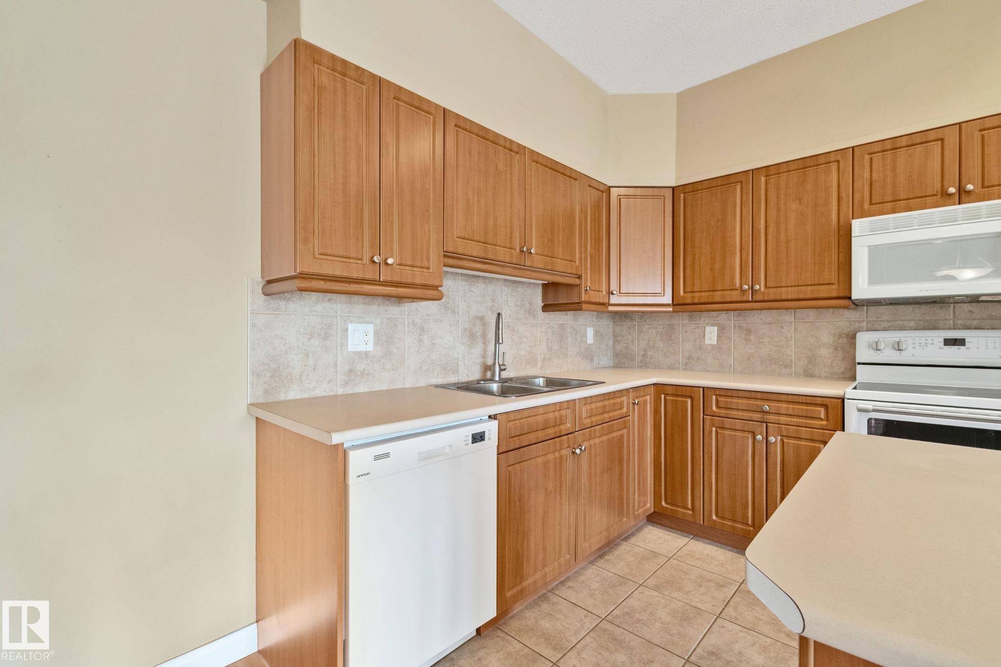 Photo 8 at 413 - 1406 Hodgson Way NW, Hodgson, Edmonton