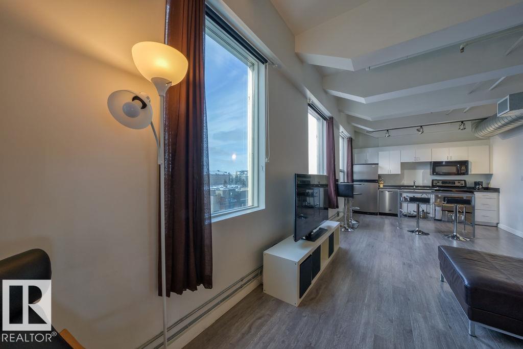 Photo 14 at 302 - 10105 109 Street NW, Downtown, Edmonton