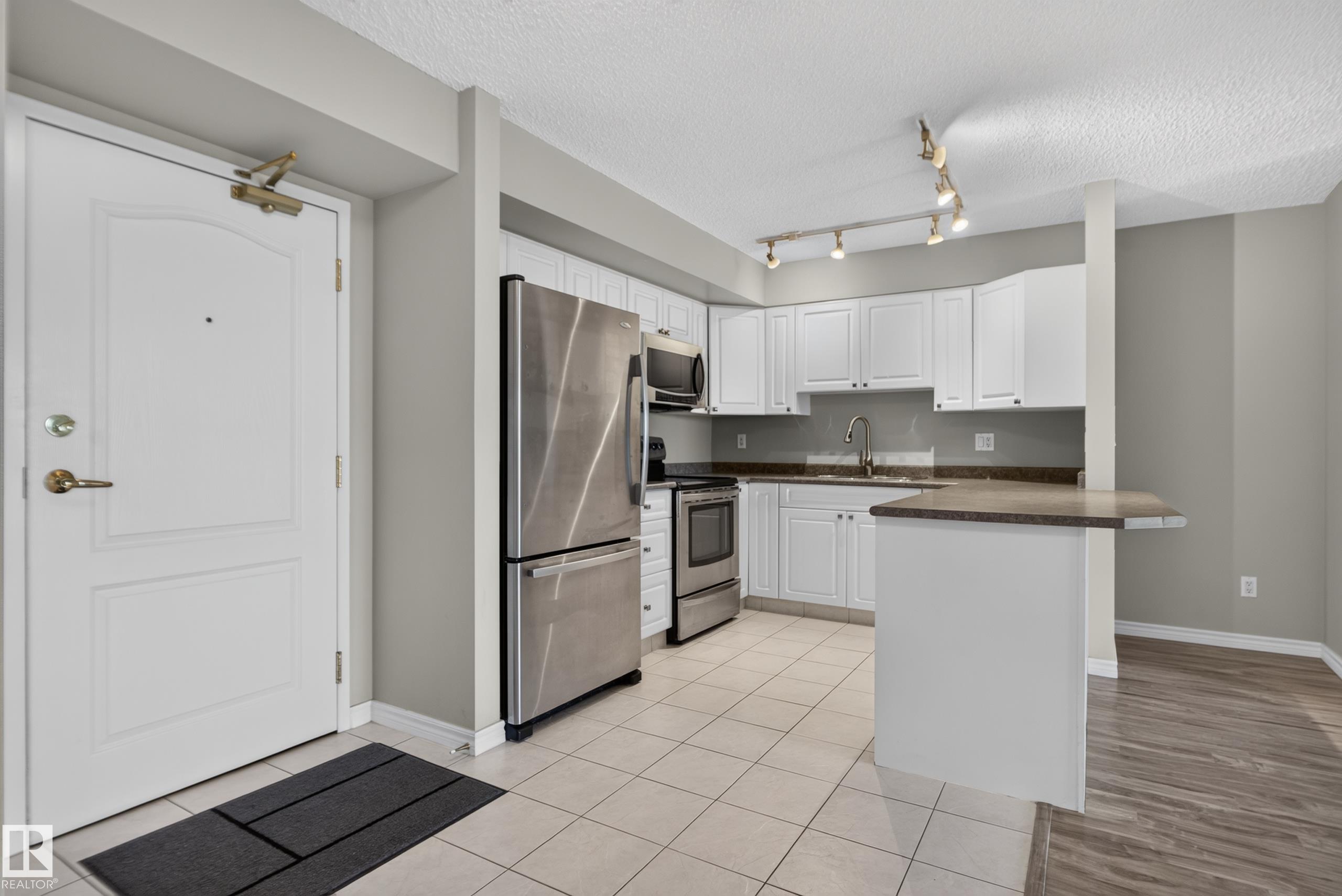 Photo 7 at 1106 - 10909 103 Avenue NW, Downtown, Edmonton