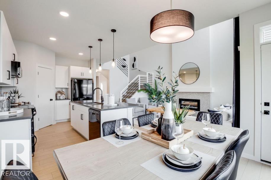 2431 209 ST NW