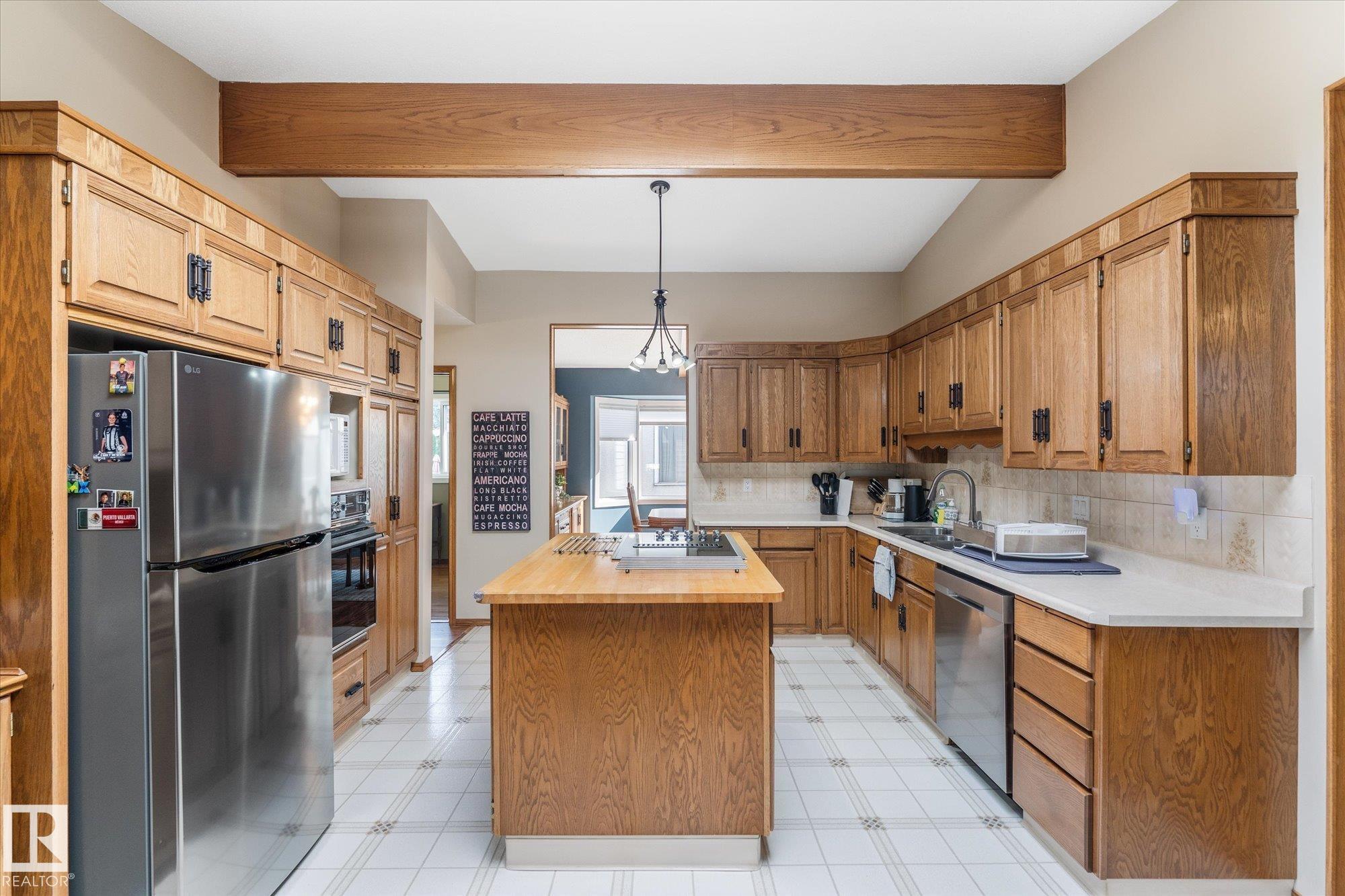 Photo 21 at 9504 139 Avenue NW, Northmount, Edmonton