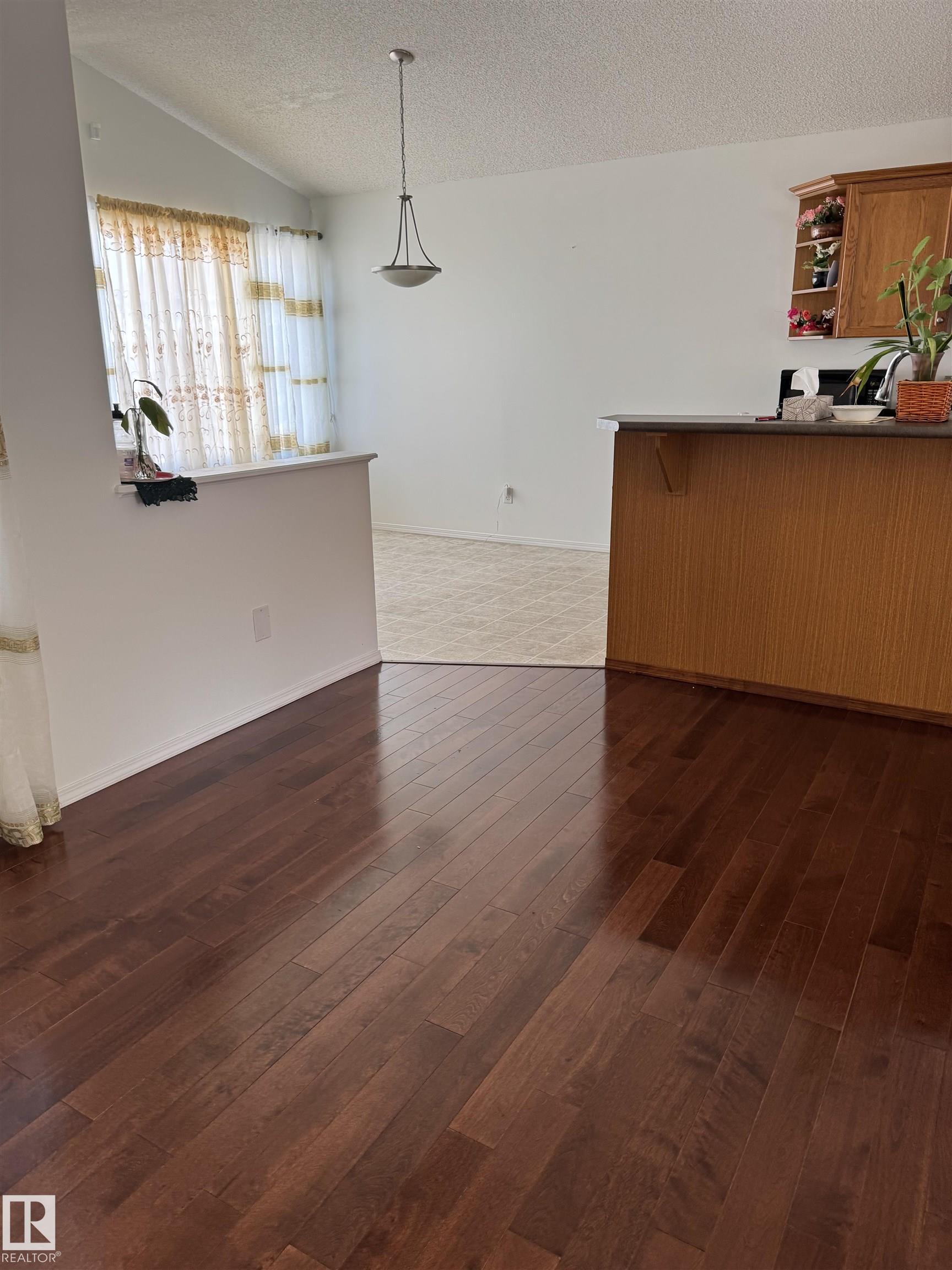 Photo 13 at 15112 139 Street NW, Cumberland, Edmonton