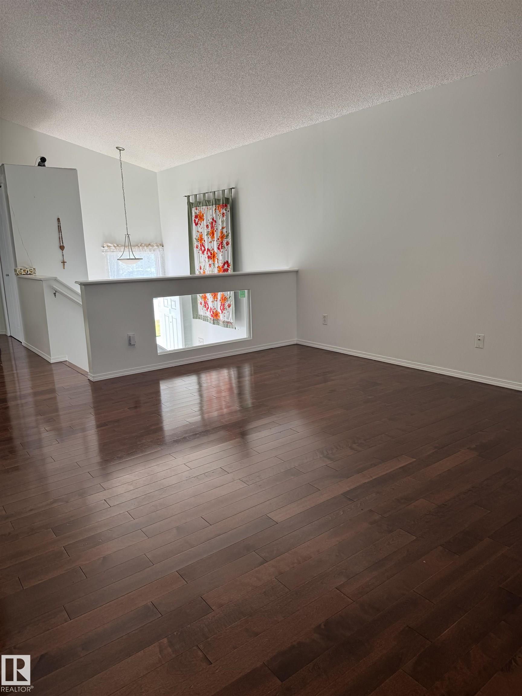 Photo 14 at 15112 139 Street NW, Cumberland, Edmonton
