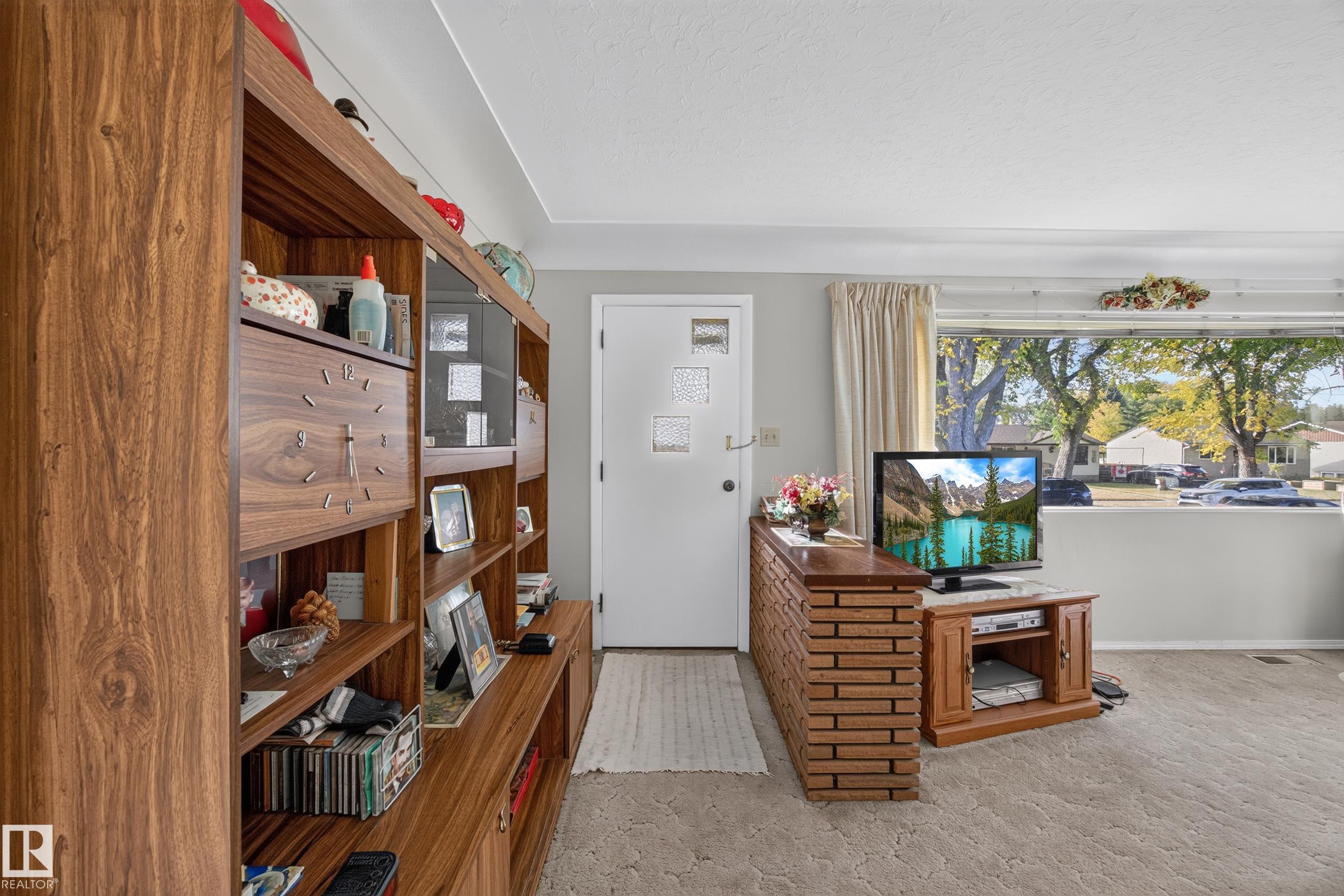 Photo 6 at 4402 116 Avenue NW, Beverly Heights, Edmonton