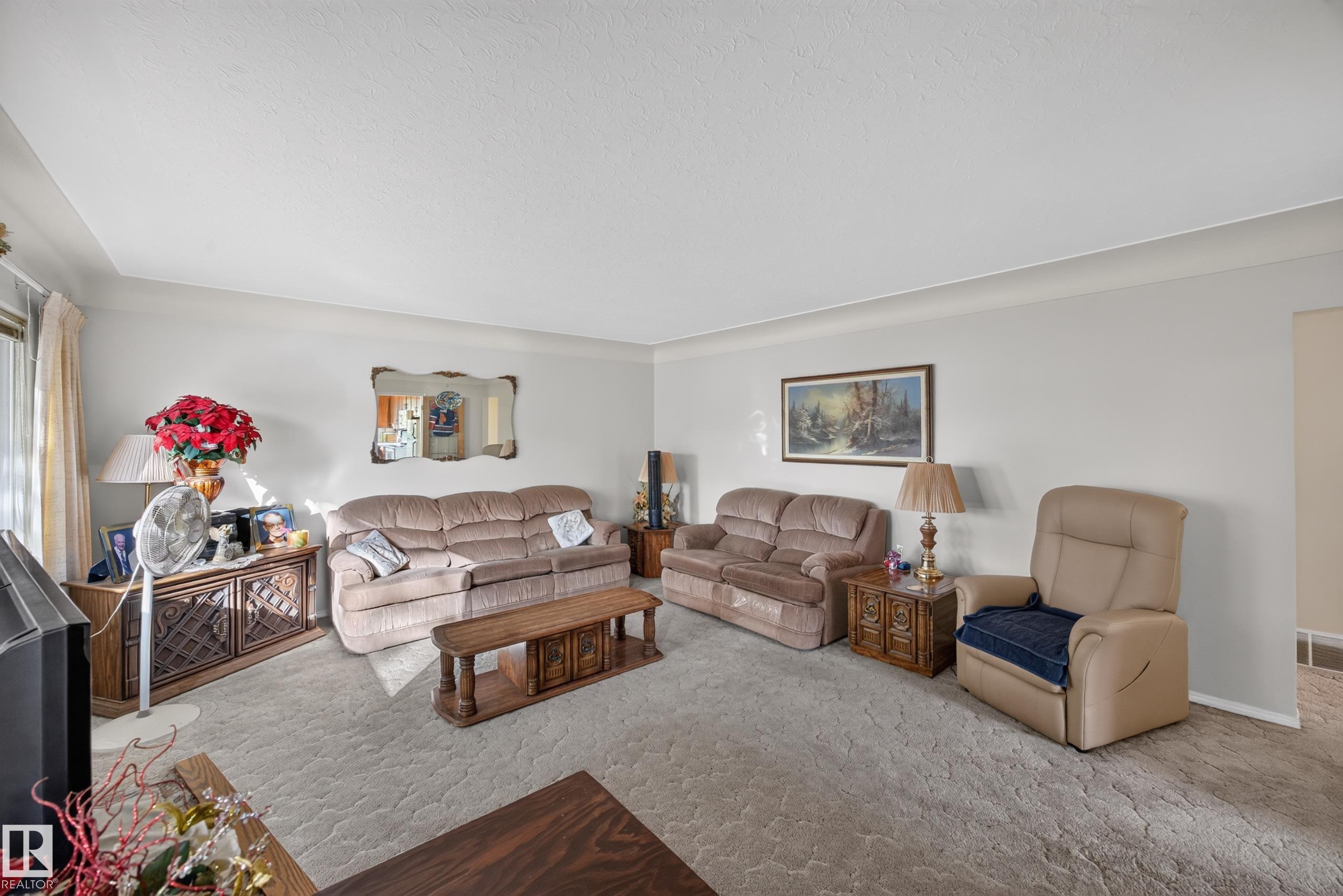 Photo 10 at 4402 116 Avenue NW, Beverly Heights, Edmonton