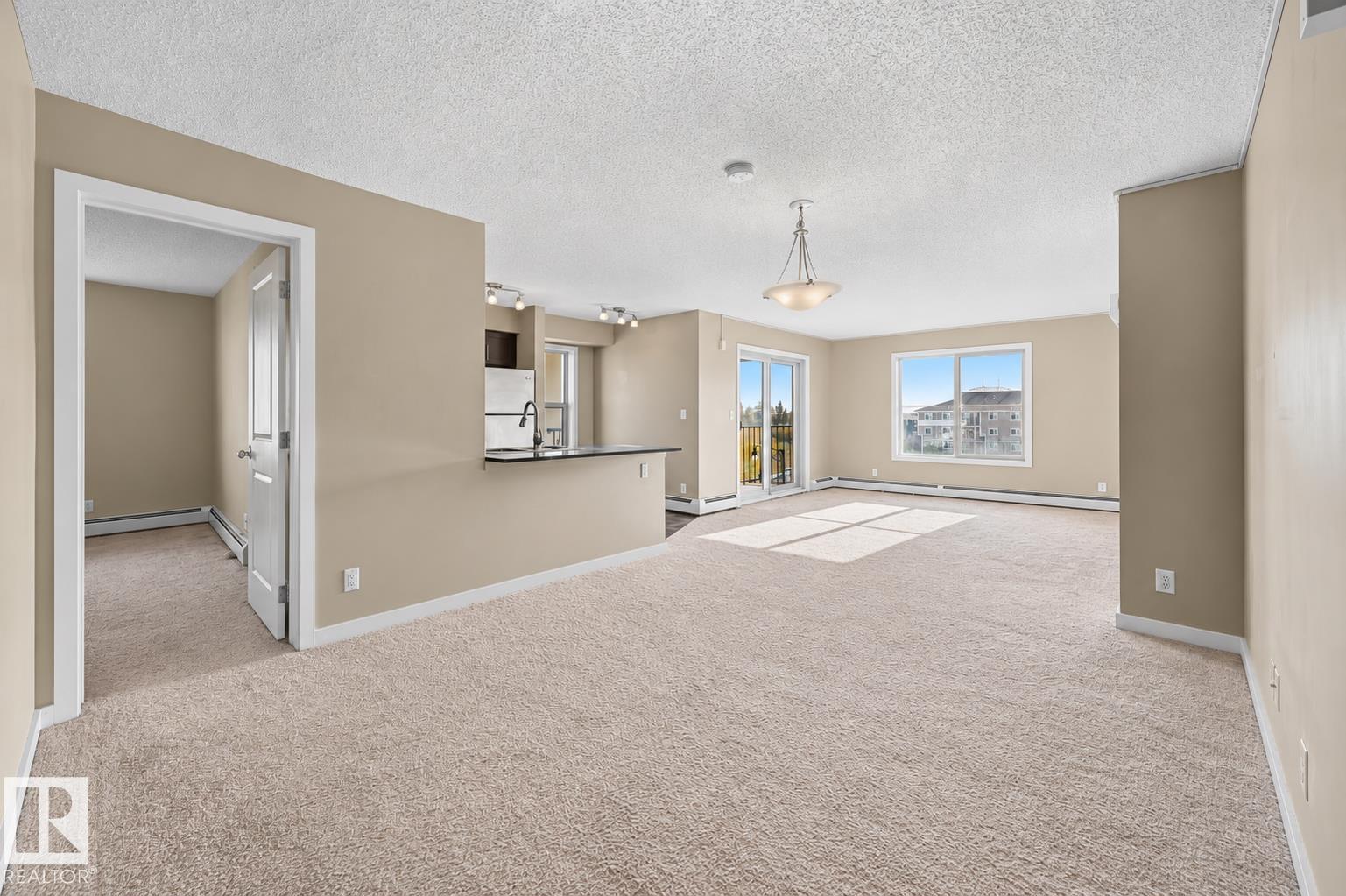 Photo 10 at 425 - 5816 Mullen Place NW, MacTaggart, Edmonton