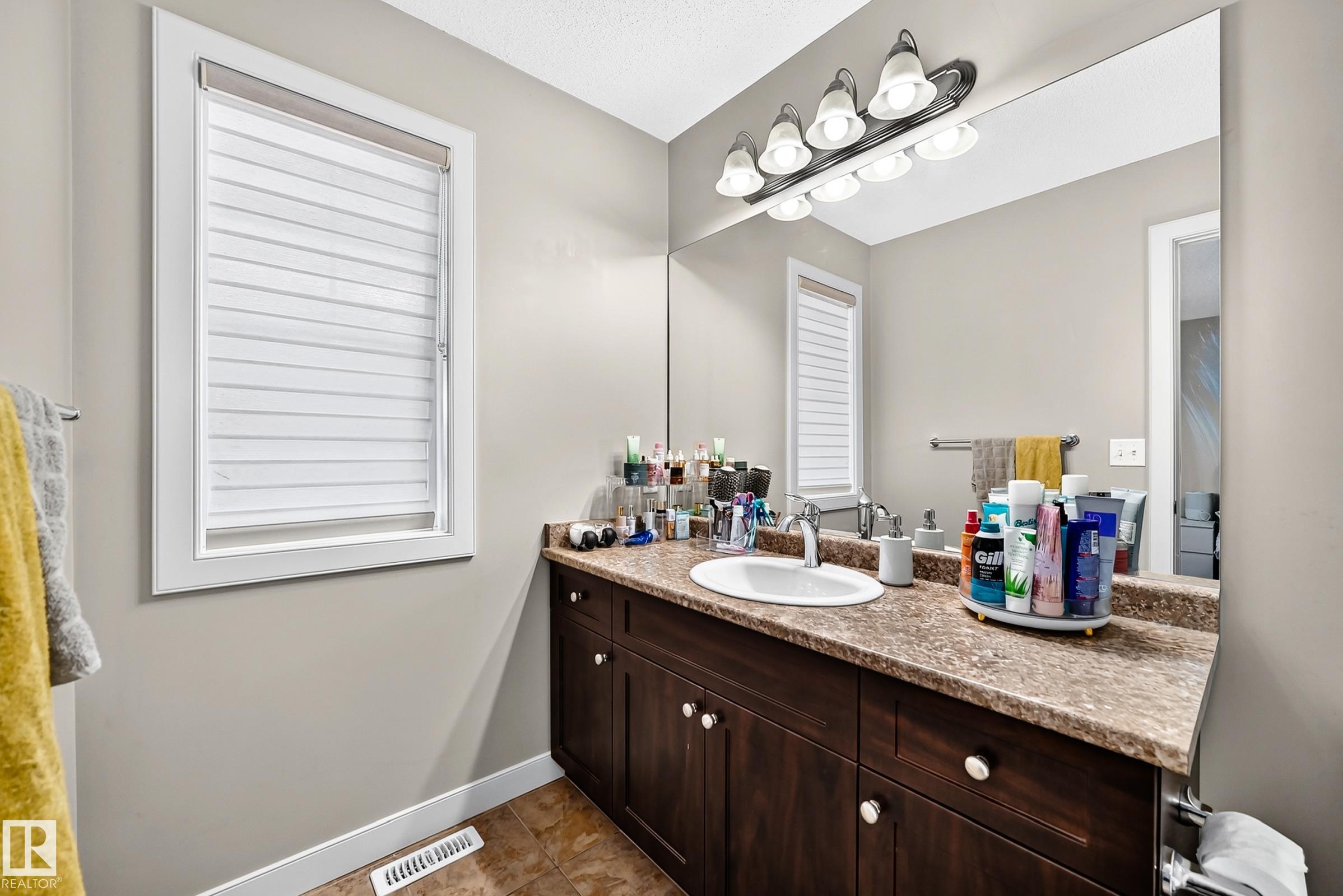 Photo 14 at 1673 Cunningham Way SW, Callaghan, Edmonton