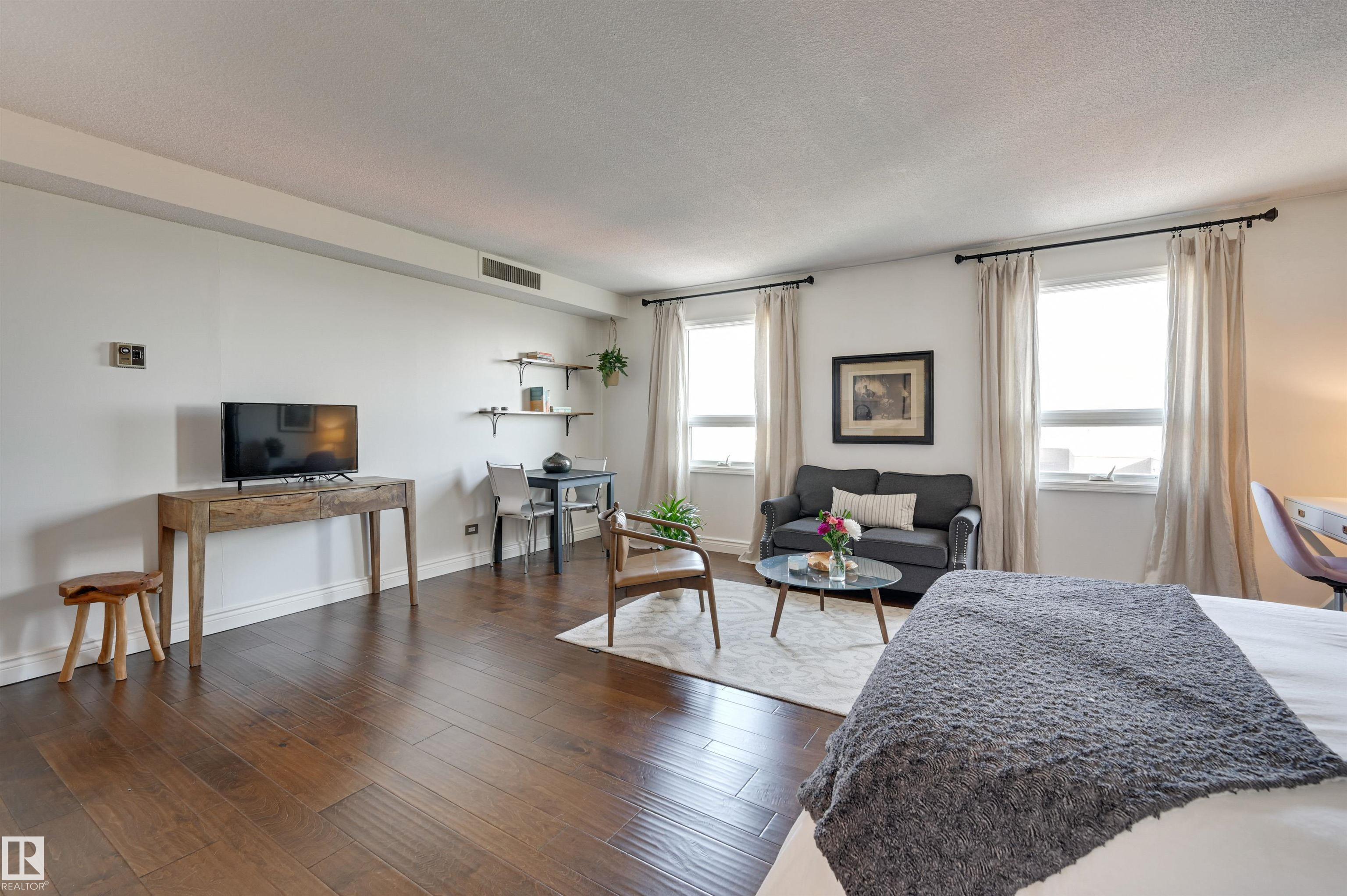 1505 - 10140 120 Street NW, Wîhkwêntôwin, Edmonton