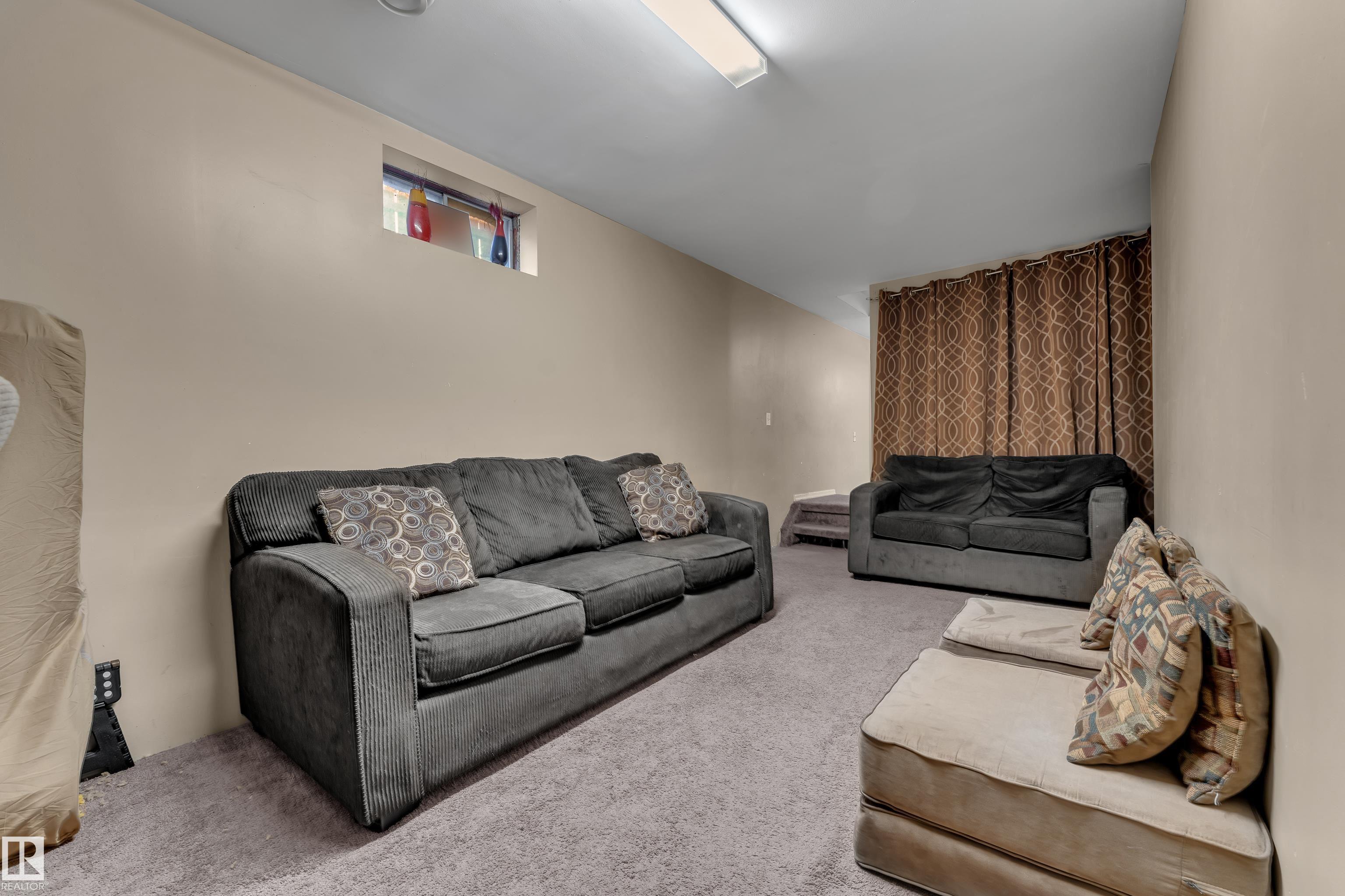 Photo 18 at 2114 38 Street NW, Daly Grove, Edmonton