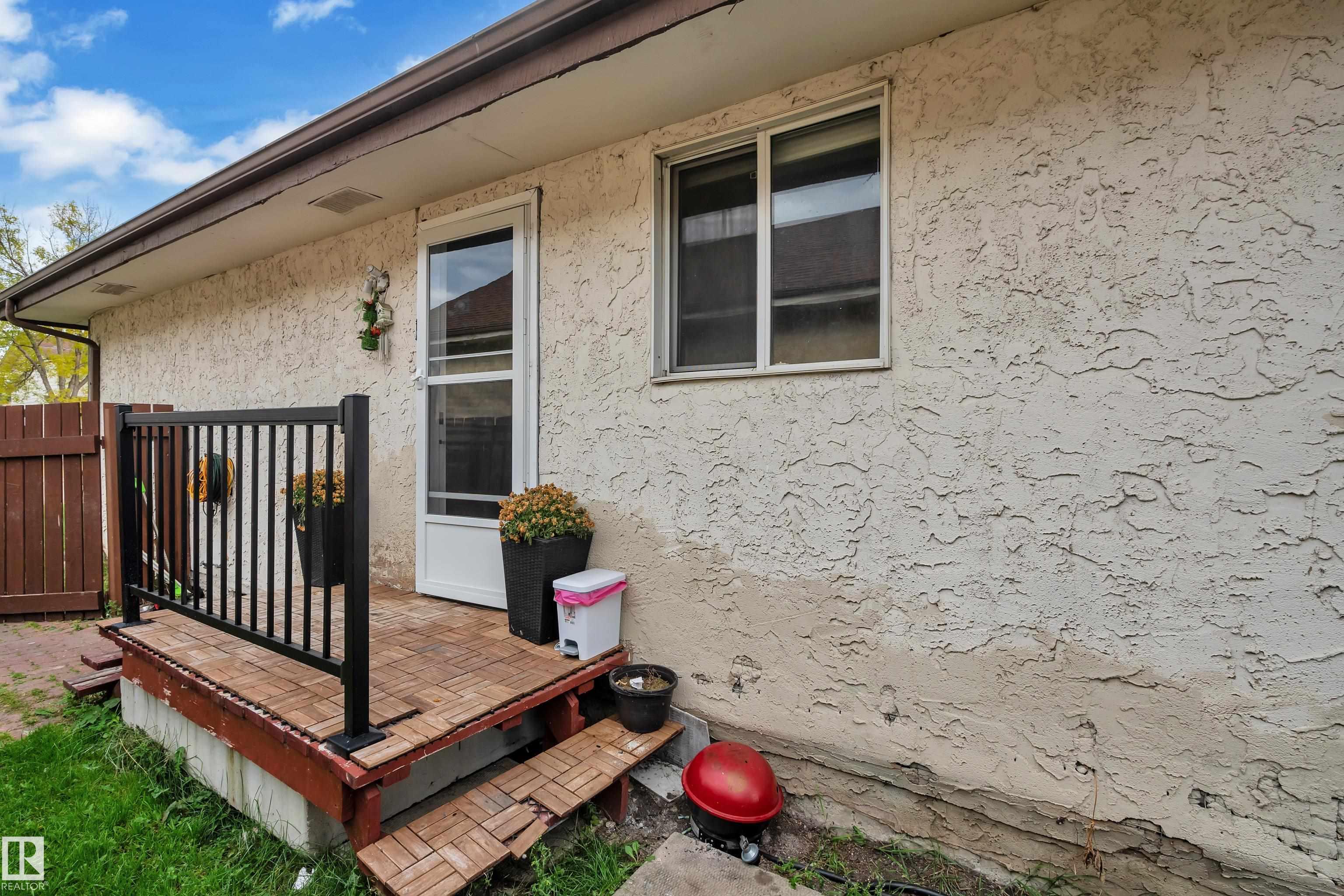 2114 38 Street NW, Daly Grove, Edmonton