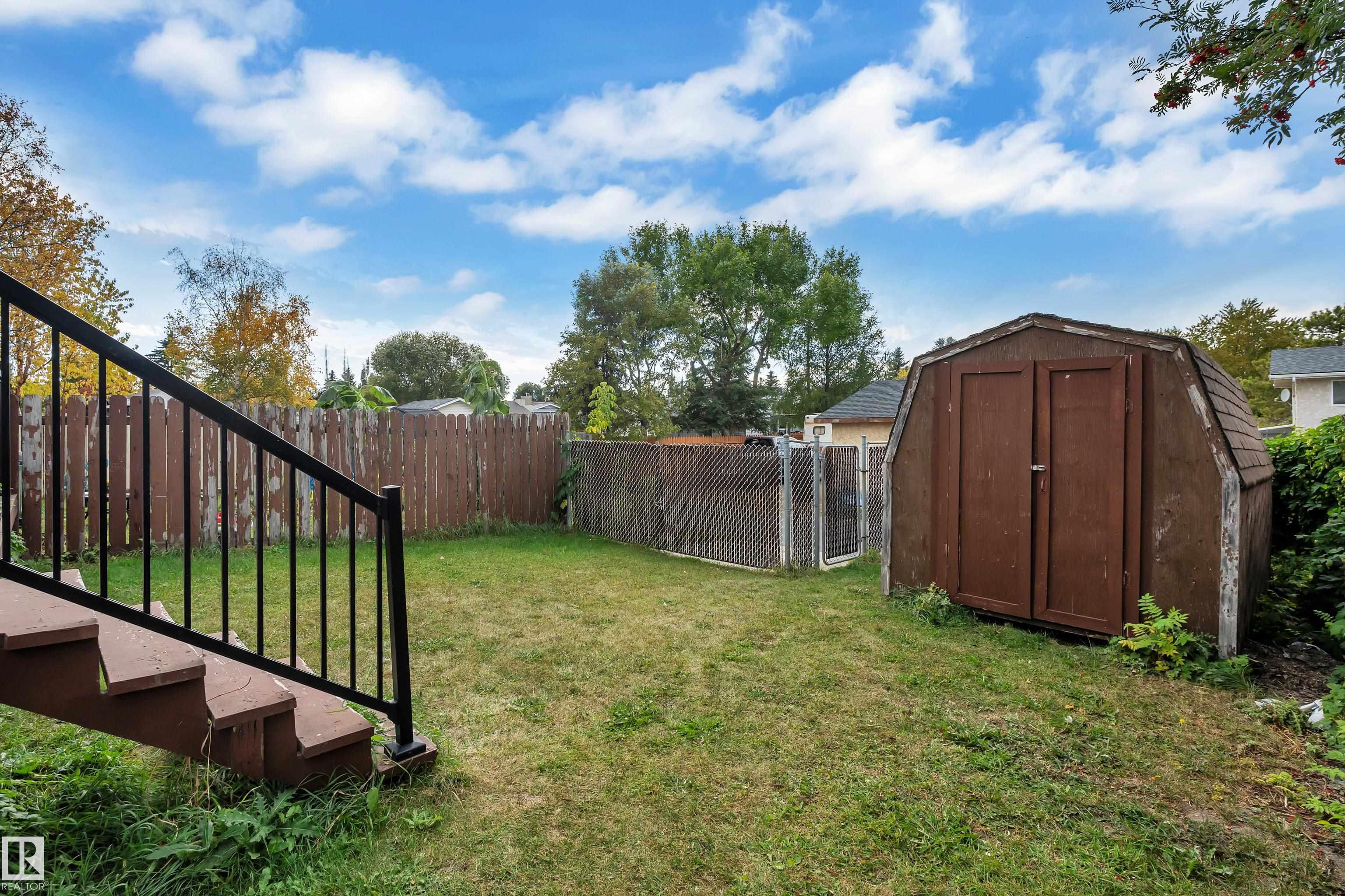 Photo 23 at 2114 38 Street NW, Daly Grove, Edmonton