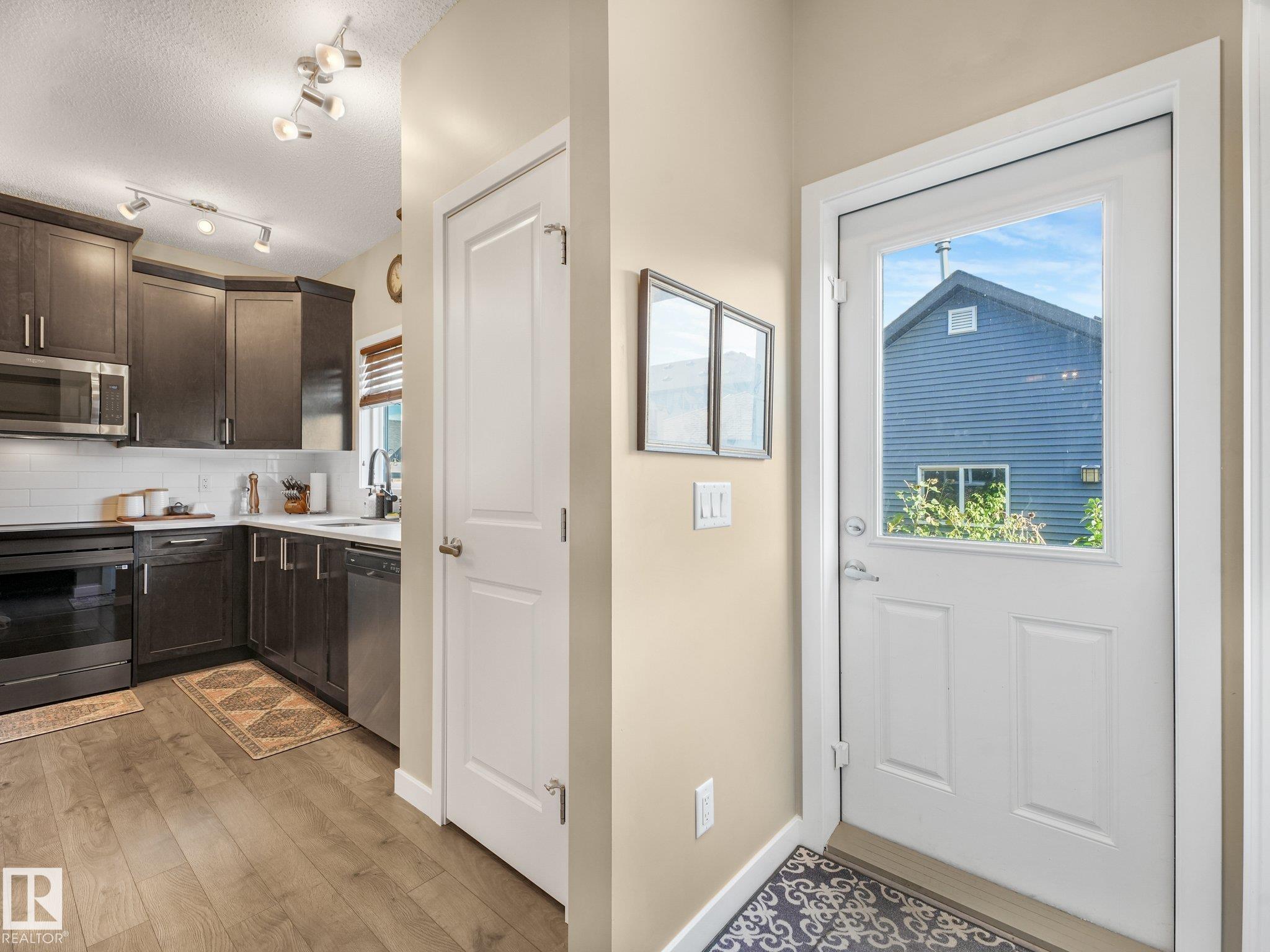 Photo 16 at 2027 Cavanagh Drive SW, Cavanagh, Edmonton