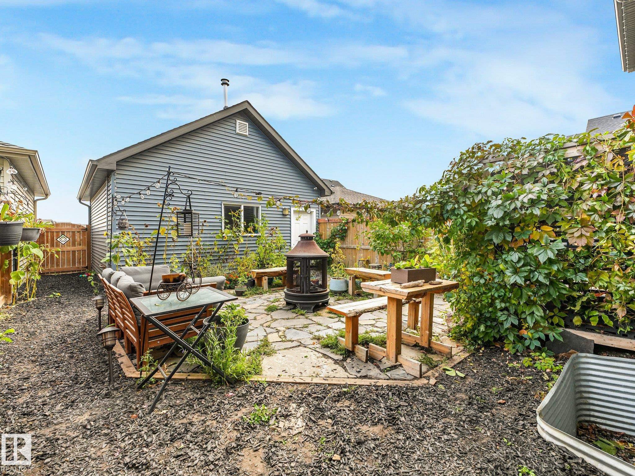 Photo 32 at 2027 Cavanagh Drive SW, Cavanagh, Edmonton