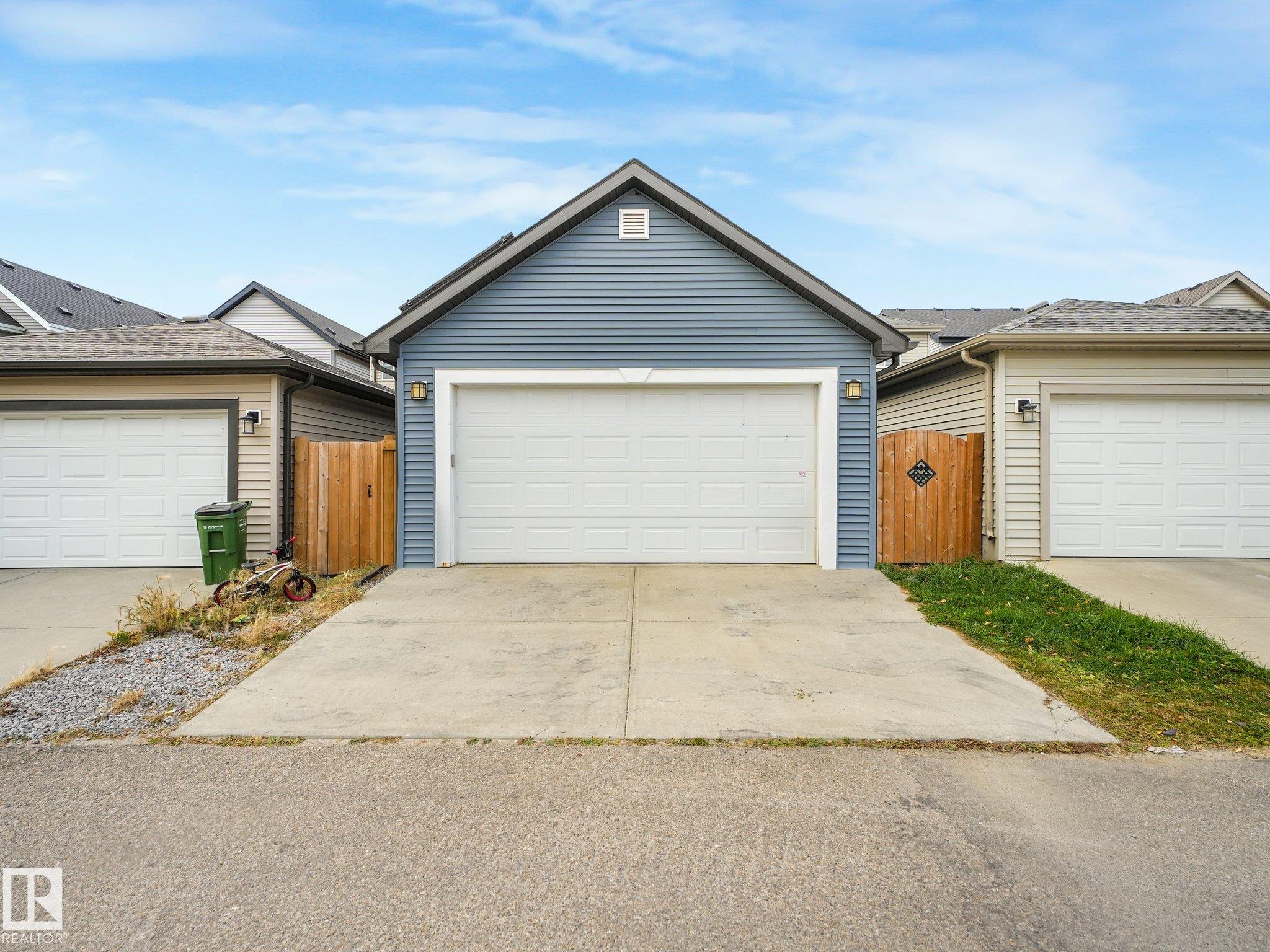 Photo 42 at 2027 Cavanagh Drive SW, Cavanagh, Edmonton