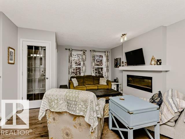 Picture for 8323 Ellis Crescent NW