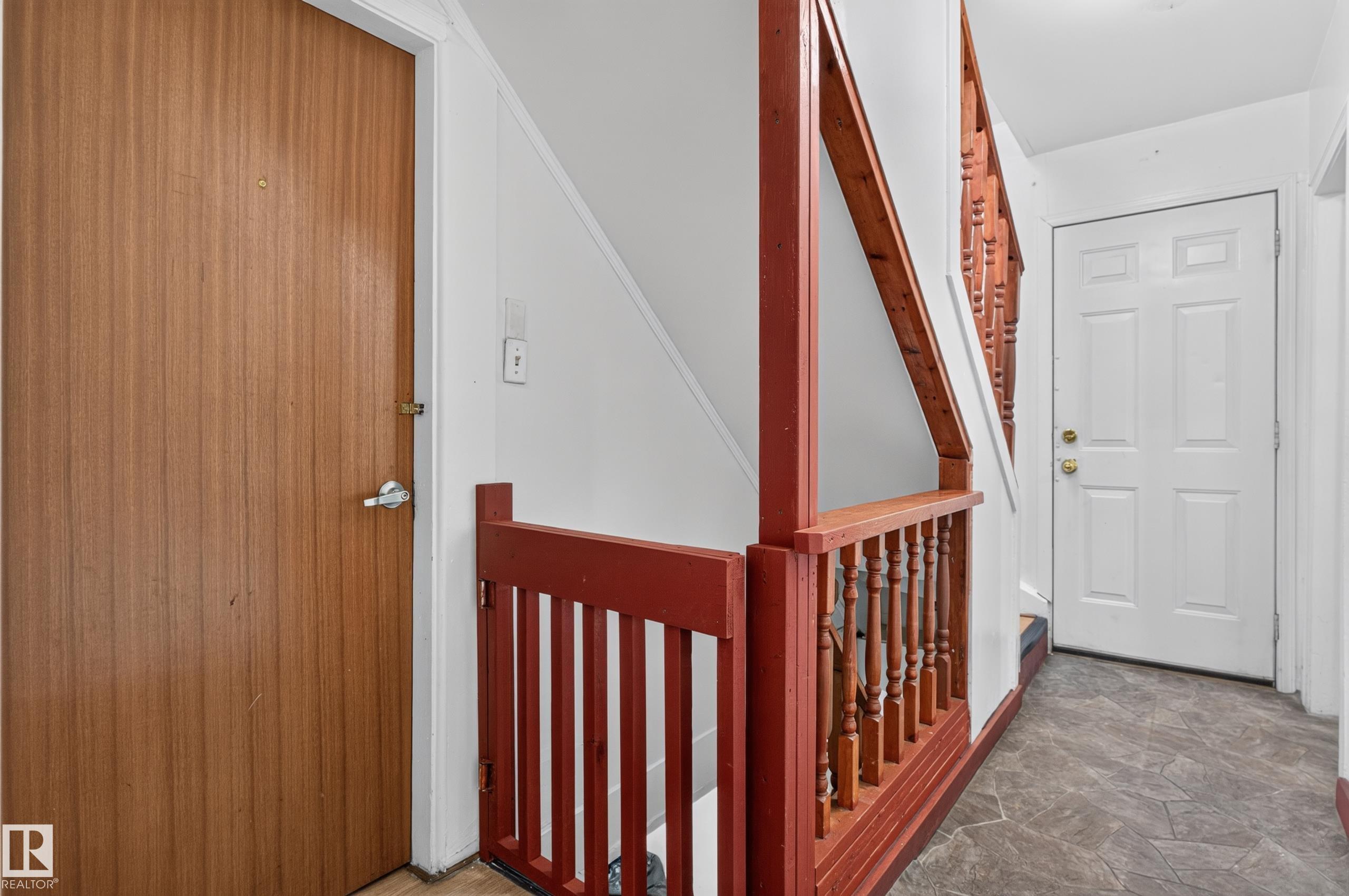 Photo 11 at 12053 97 Street NW, Alberta Avenue, Edmonton