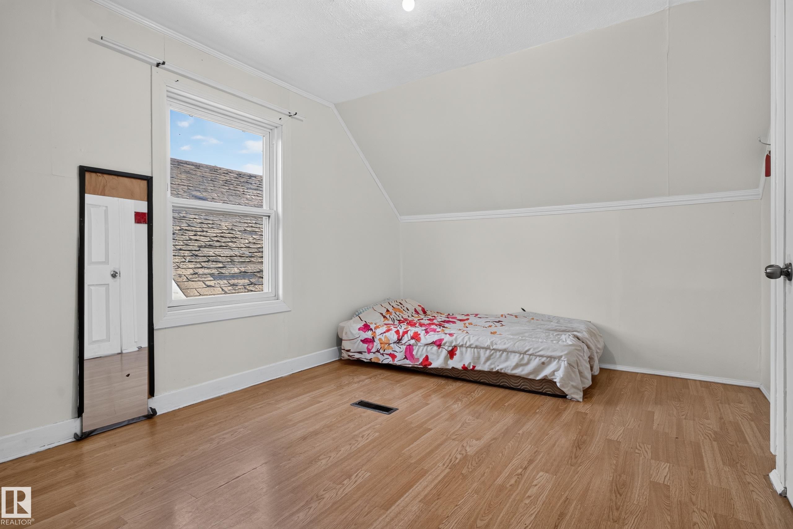 Photo 15 at 12053 97 Street NW, Alberta Avenue, Edmonton