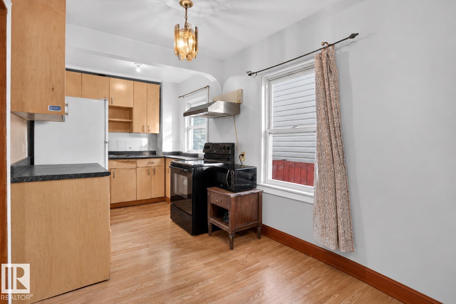 Photo 9 at 12053 97 Street NW, Alberta Avenue, Edmonton