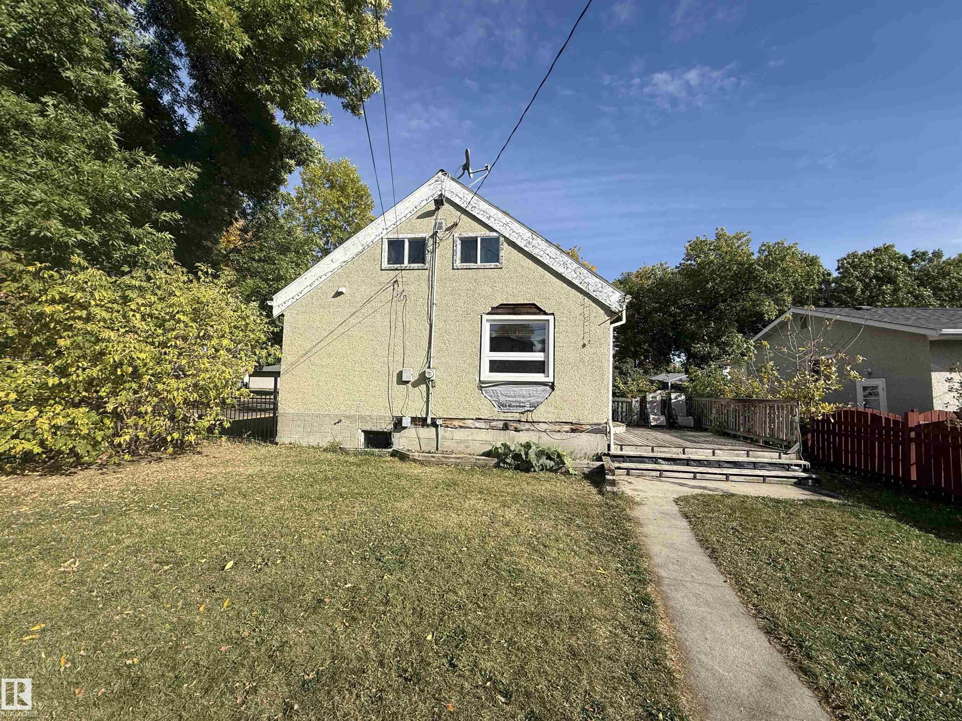 11942 37 Street NW, Beacon Heights, Edmonton