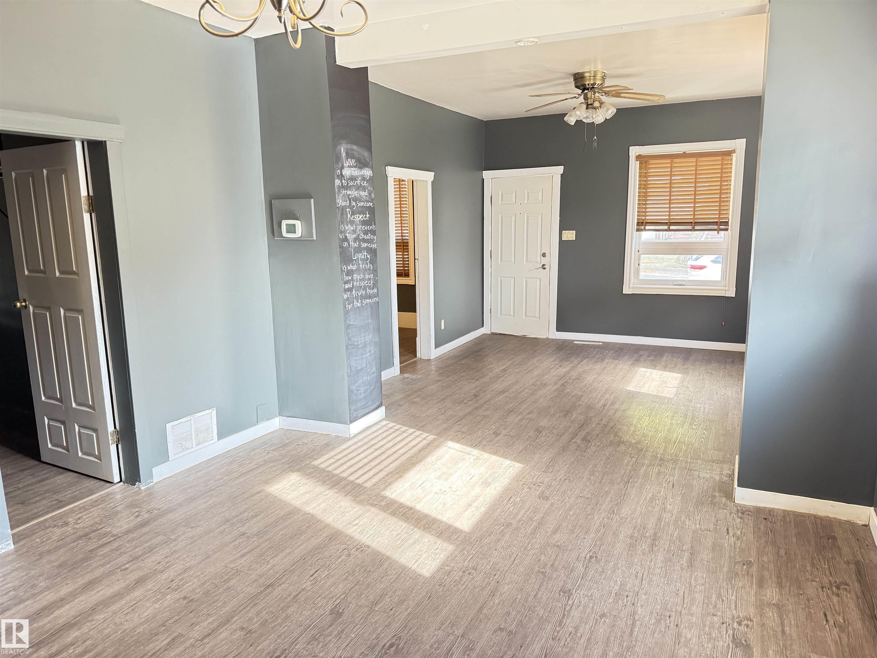 11942 37 Street NW, Beacon Heights, Edmonton