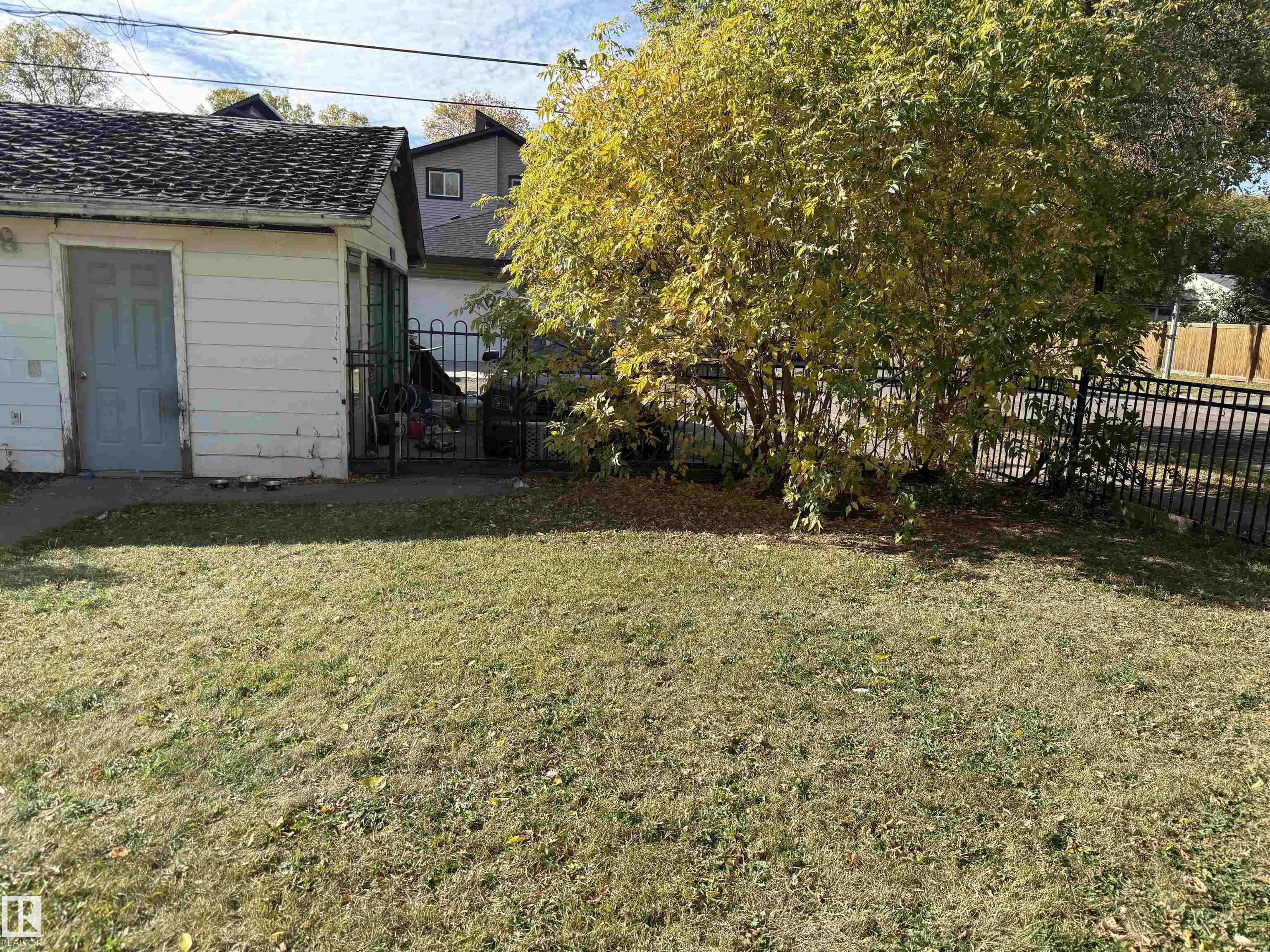 Photo 45 at 11942 37 Street NW, Beacon Heights, Edmonton