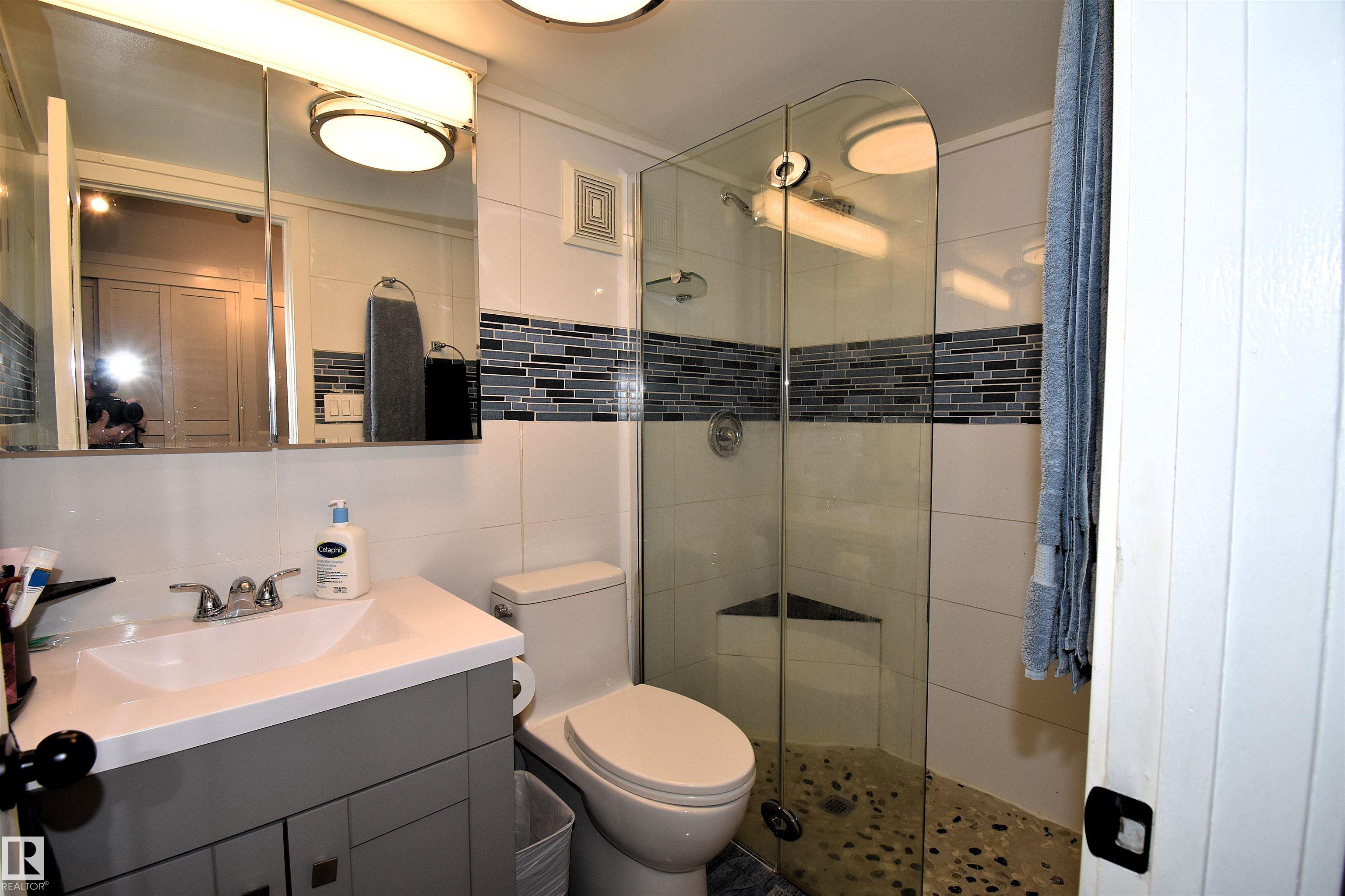 Photo 8 at 102 - 11325 109 Avenue NW, Queen Mary Park, Edmonton