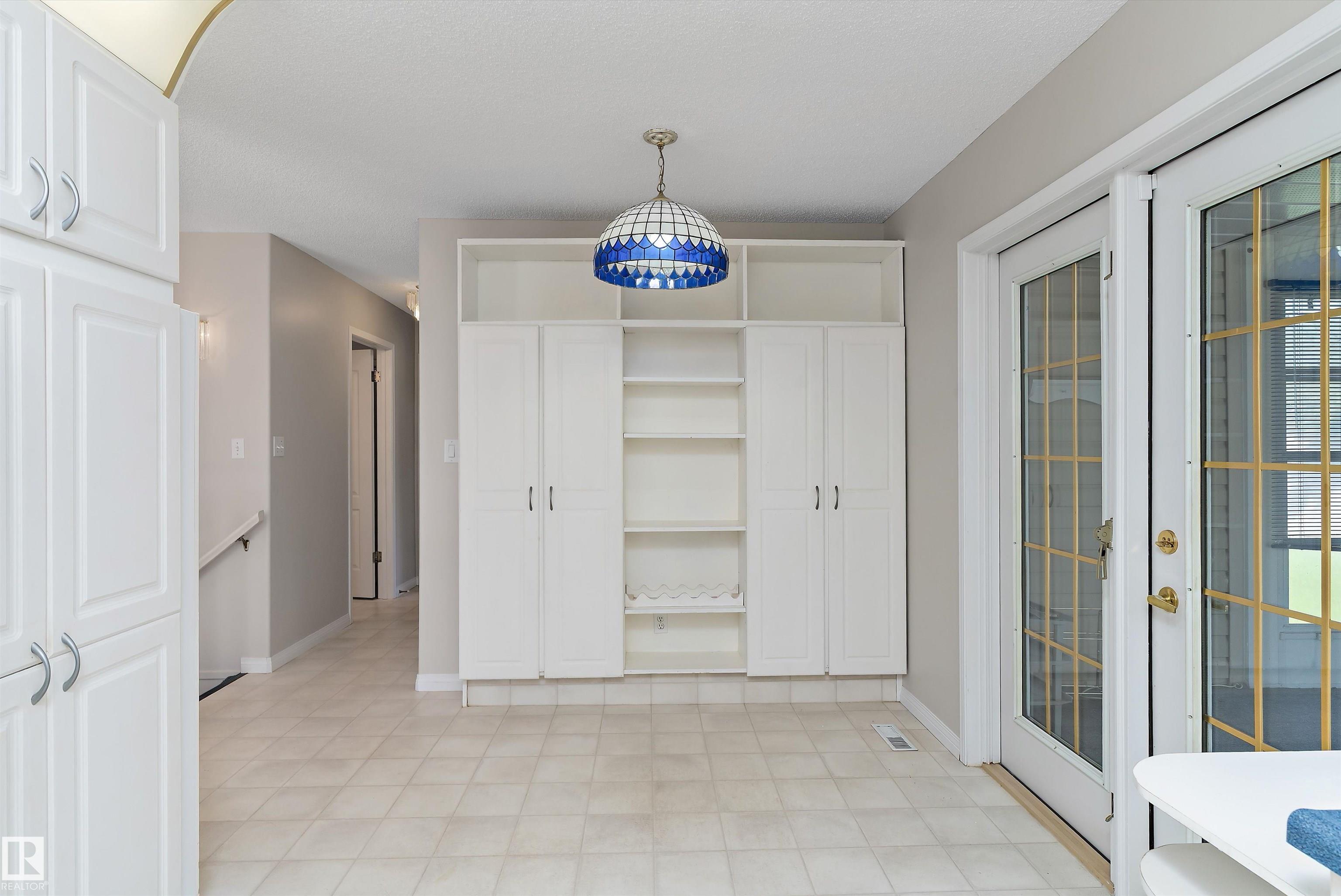 Photo 15 at 933 Youville Drive W NW, Tawa, Edmonton