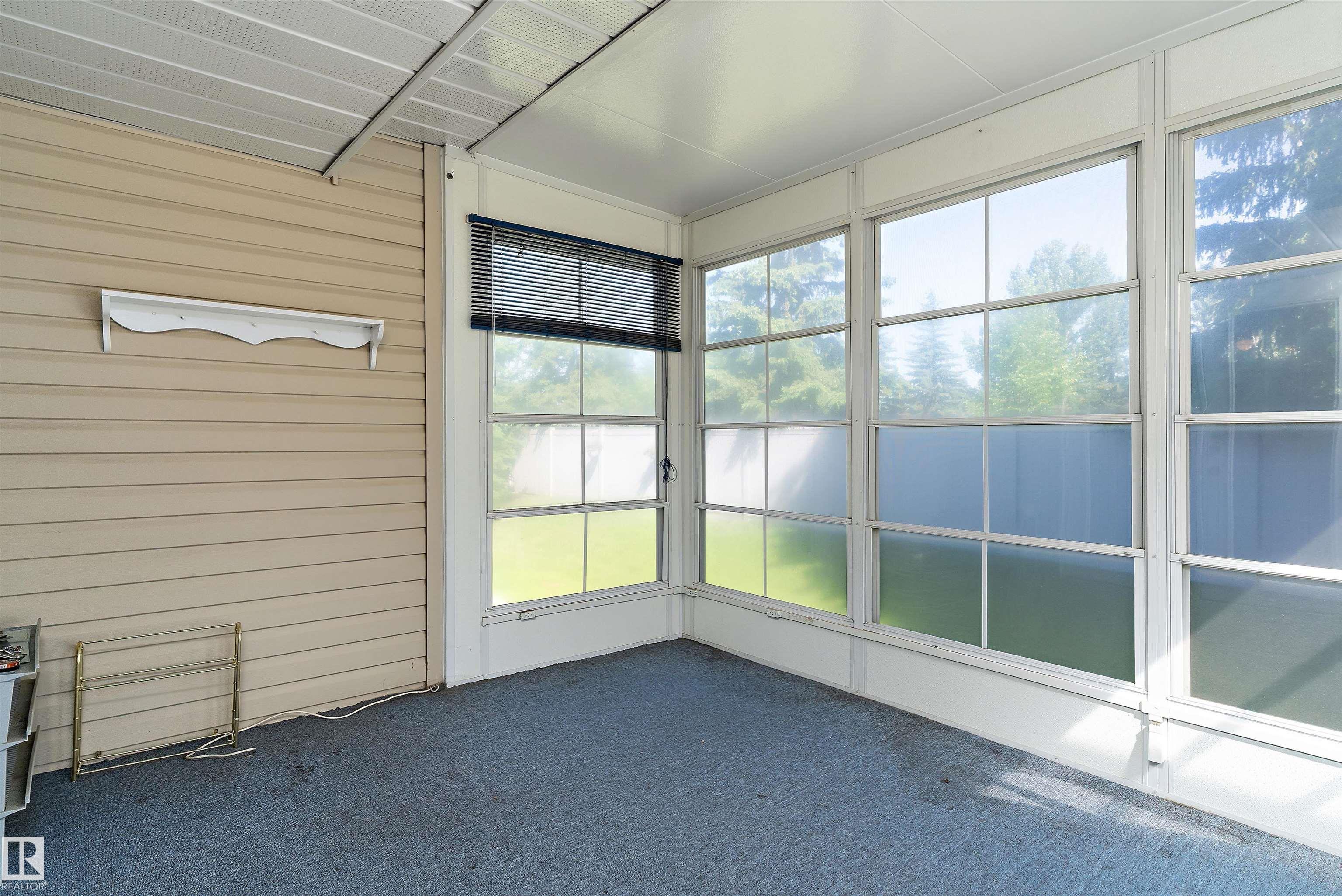 Photo 18 at 933 Youville Drive W NW, Tawa, Edmonton