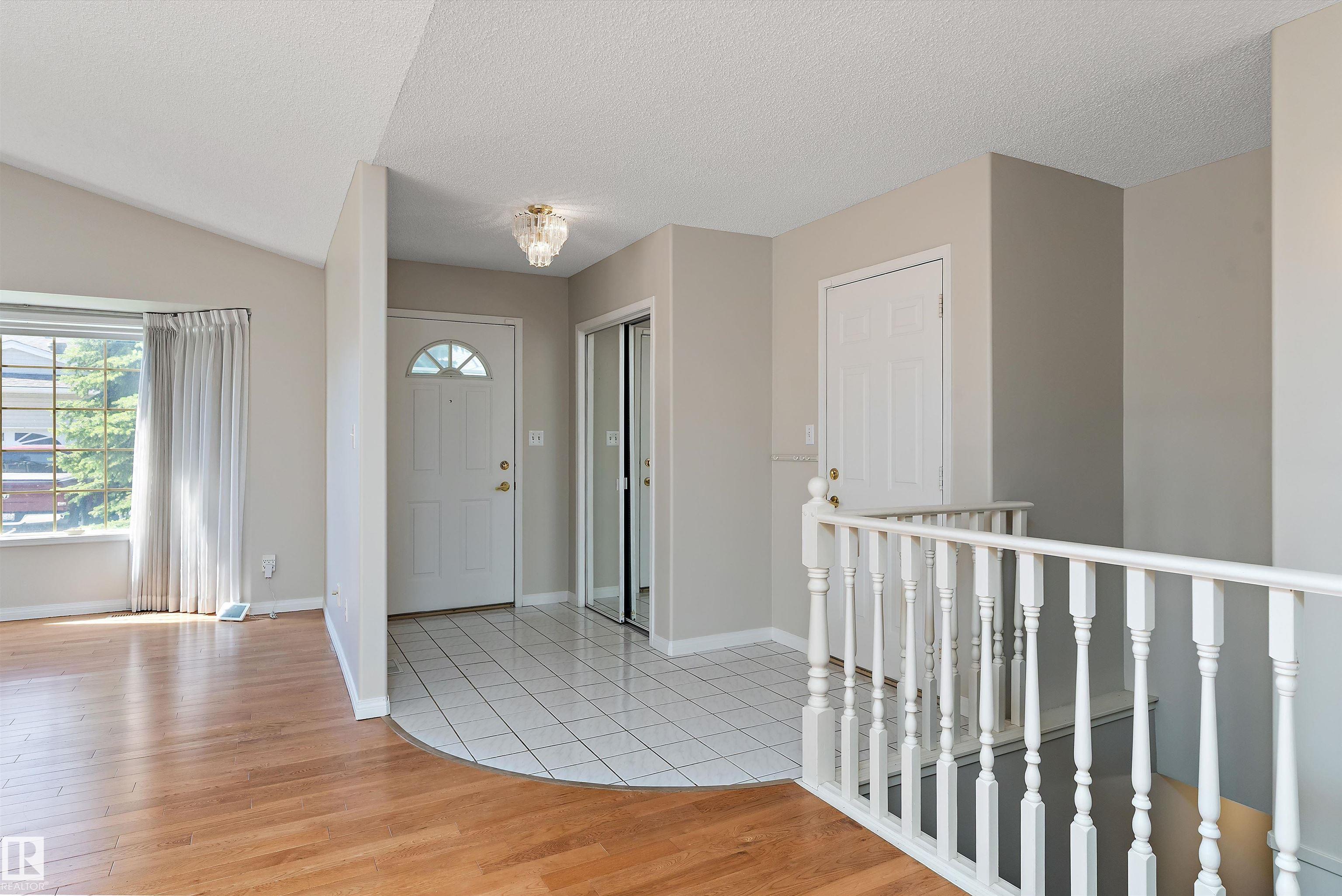 933 Youville Drive W NW, Tawa, Edmonton