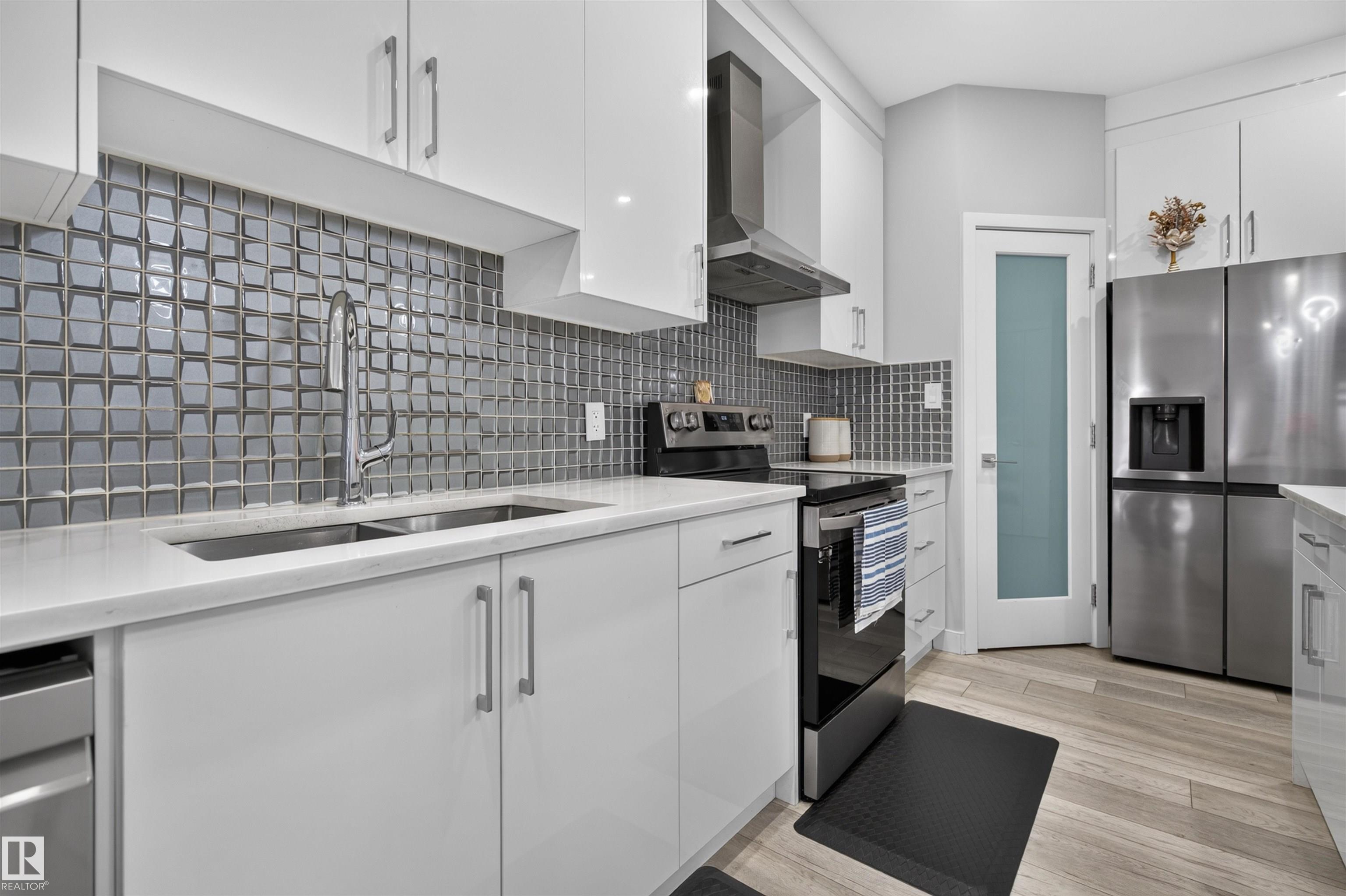 Photo 9 at 452 Roberts Crescent, Robinson, Leduc