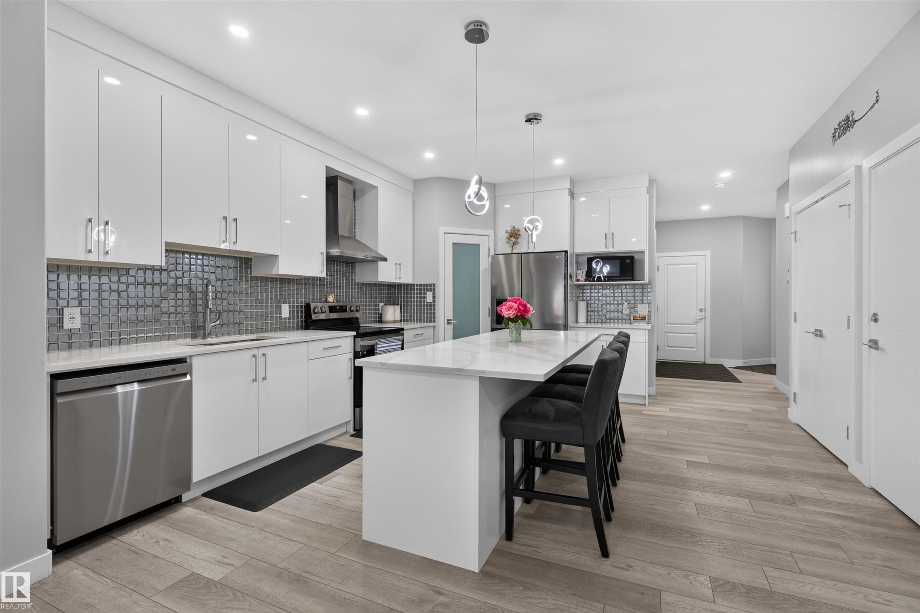 Photo 10 at 452 Roberts Crescent, Robinson, Leduc