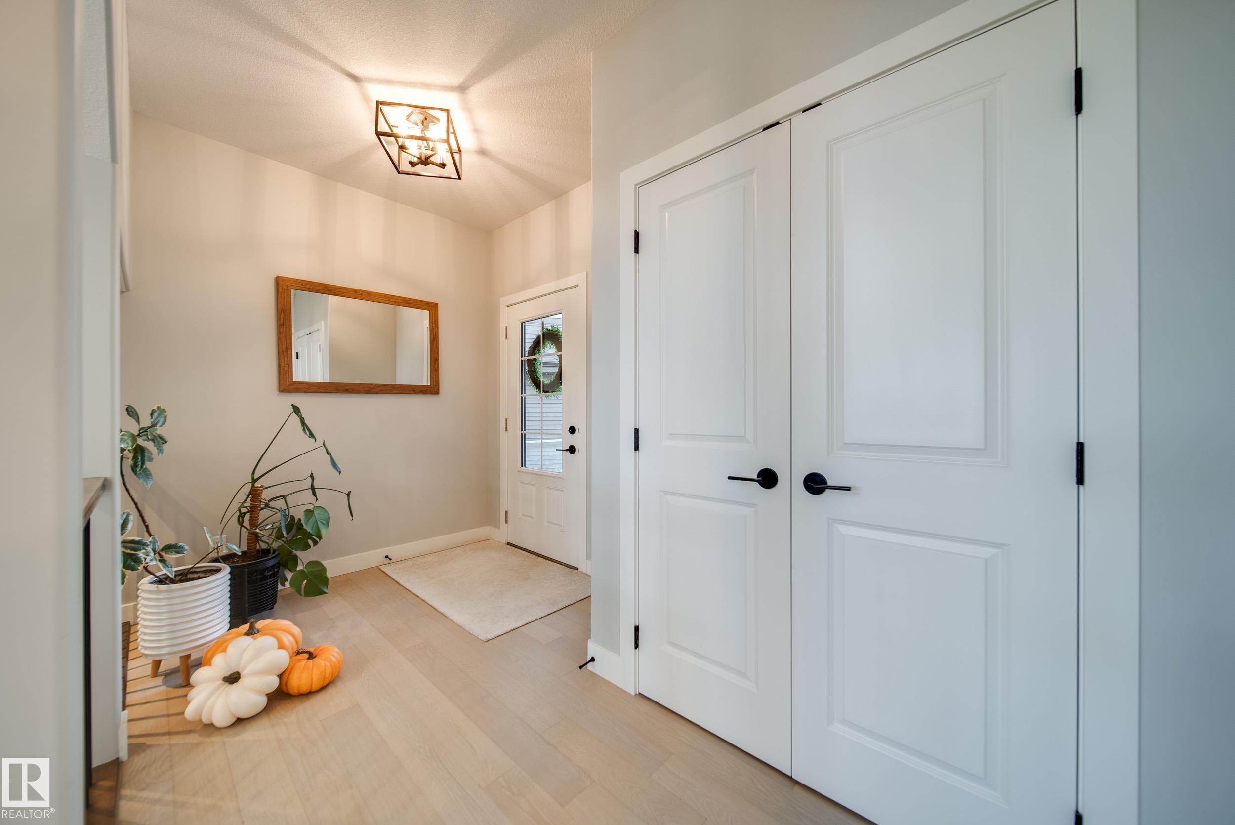 6843 Knox Loop SW, Keswick, Edmonton