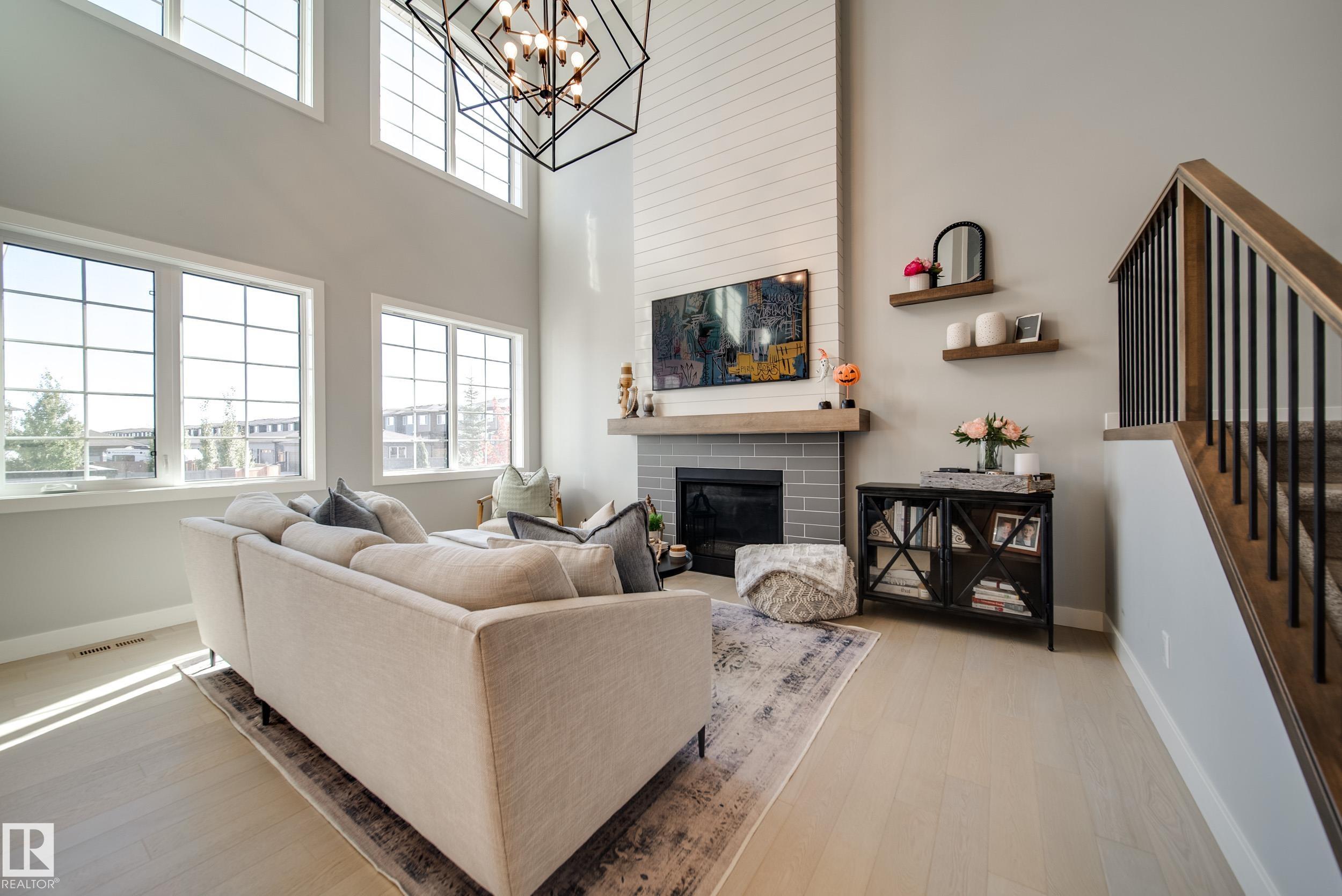 Photo 10 at 6843 Knox Loop SW, Keswick, Edmonton