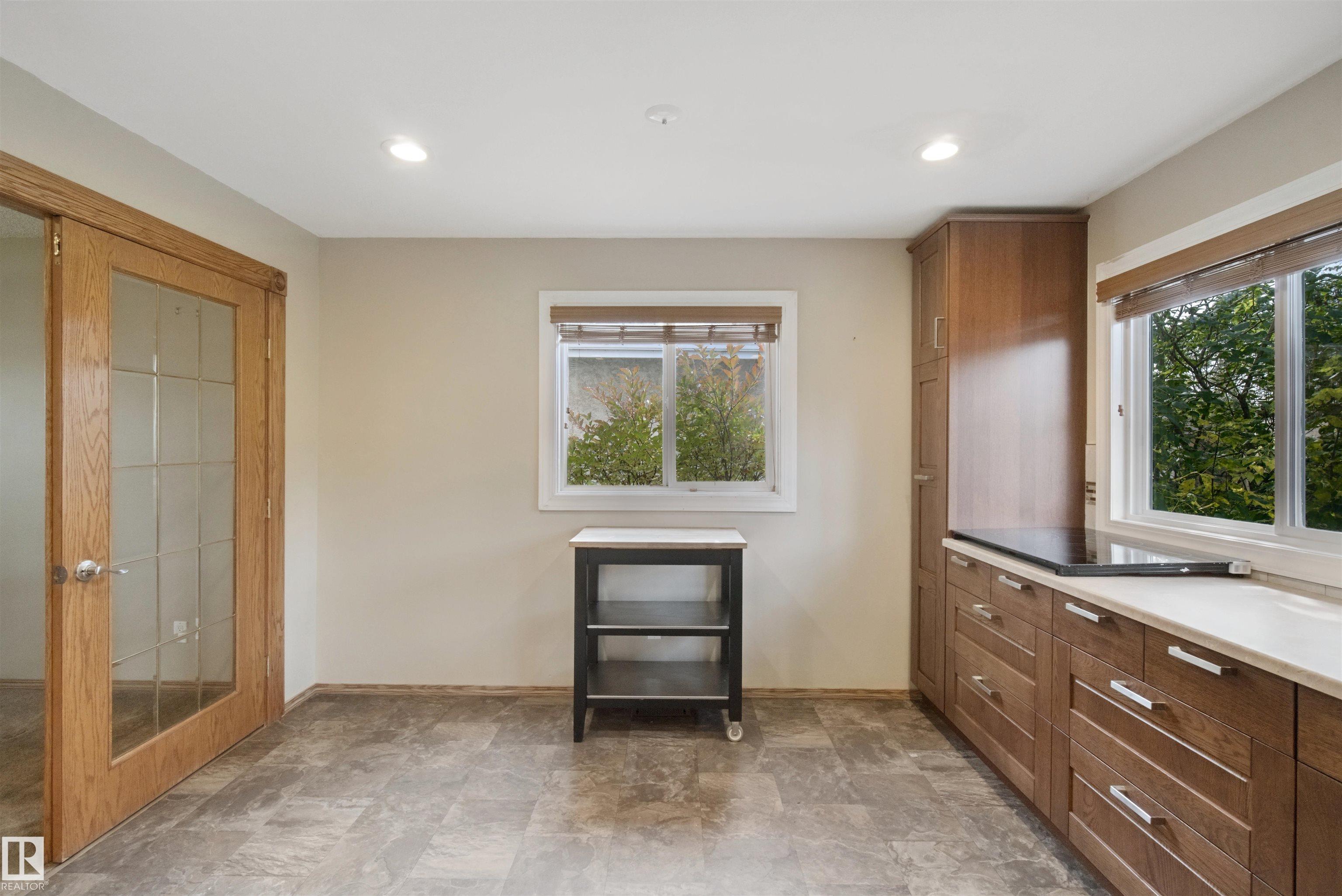 Photo 14 at 11920 37 Street NW, Beacon Heights, Edmonton